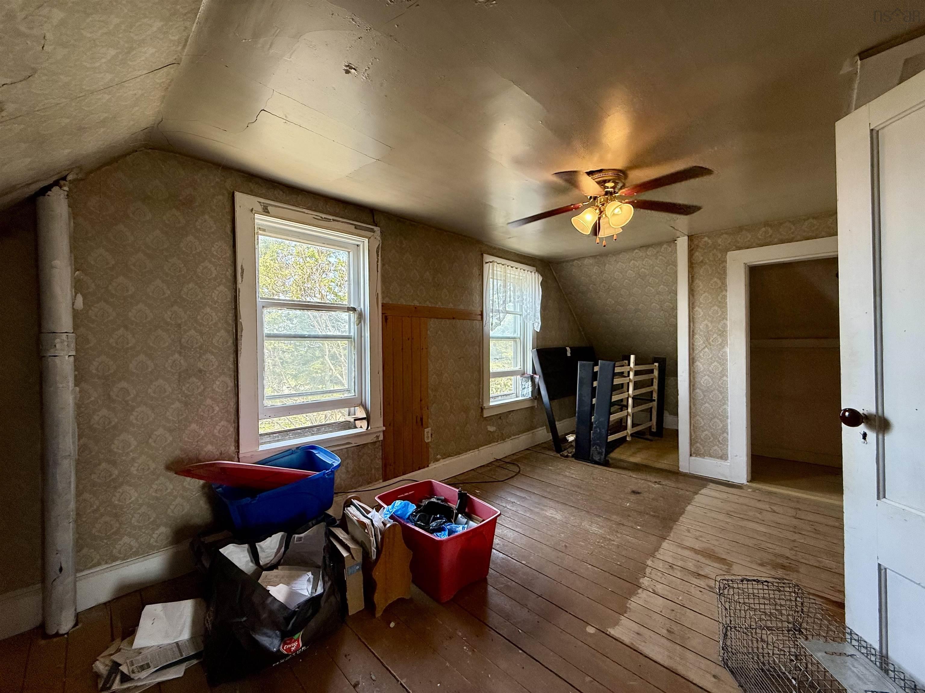$169,900.00: 574 Burntcoat Road, Burntcoat