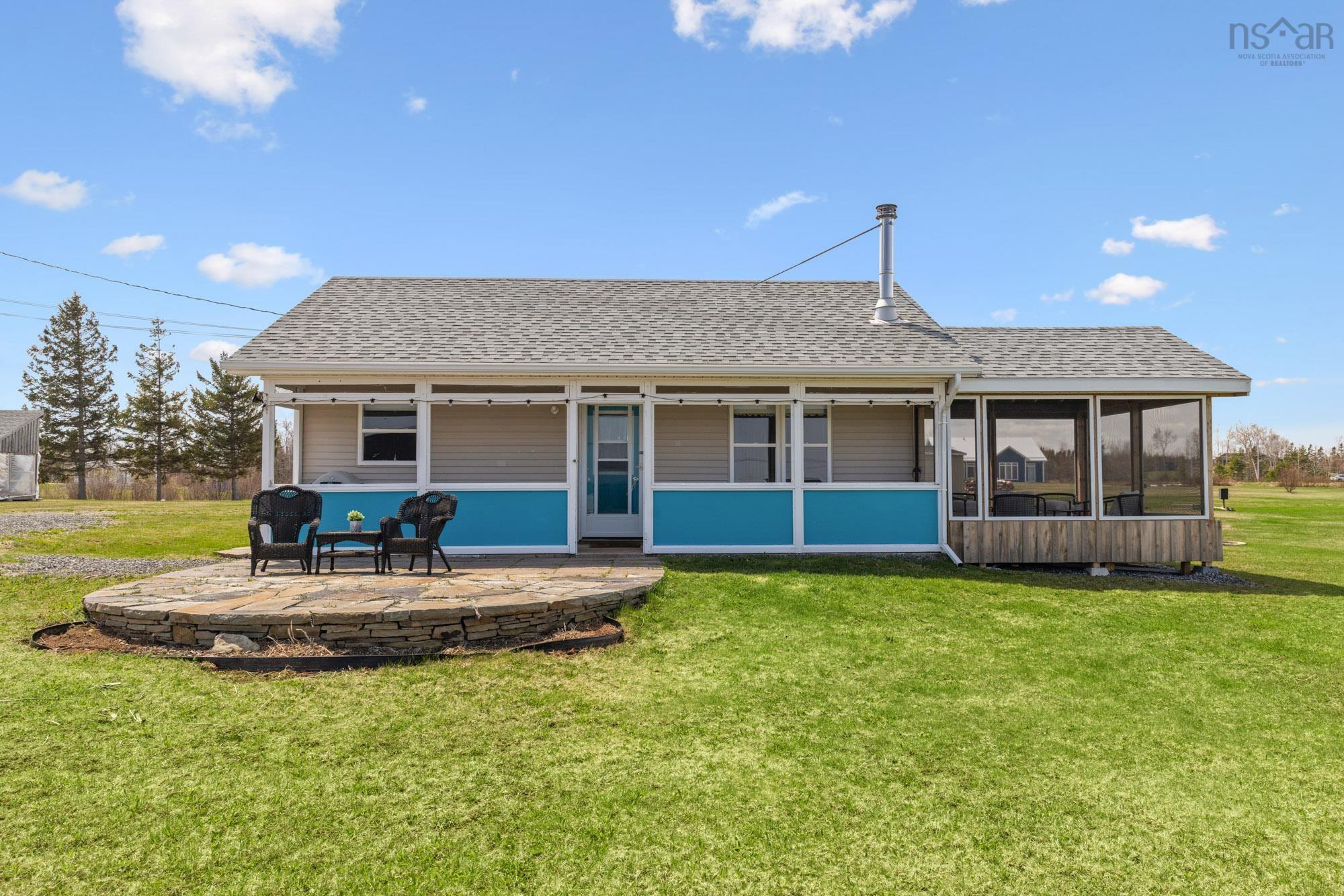 $327,900.00: 27 Island View Crescent, Caribou River