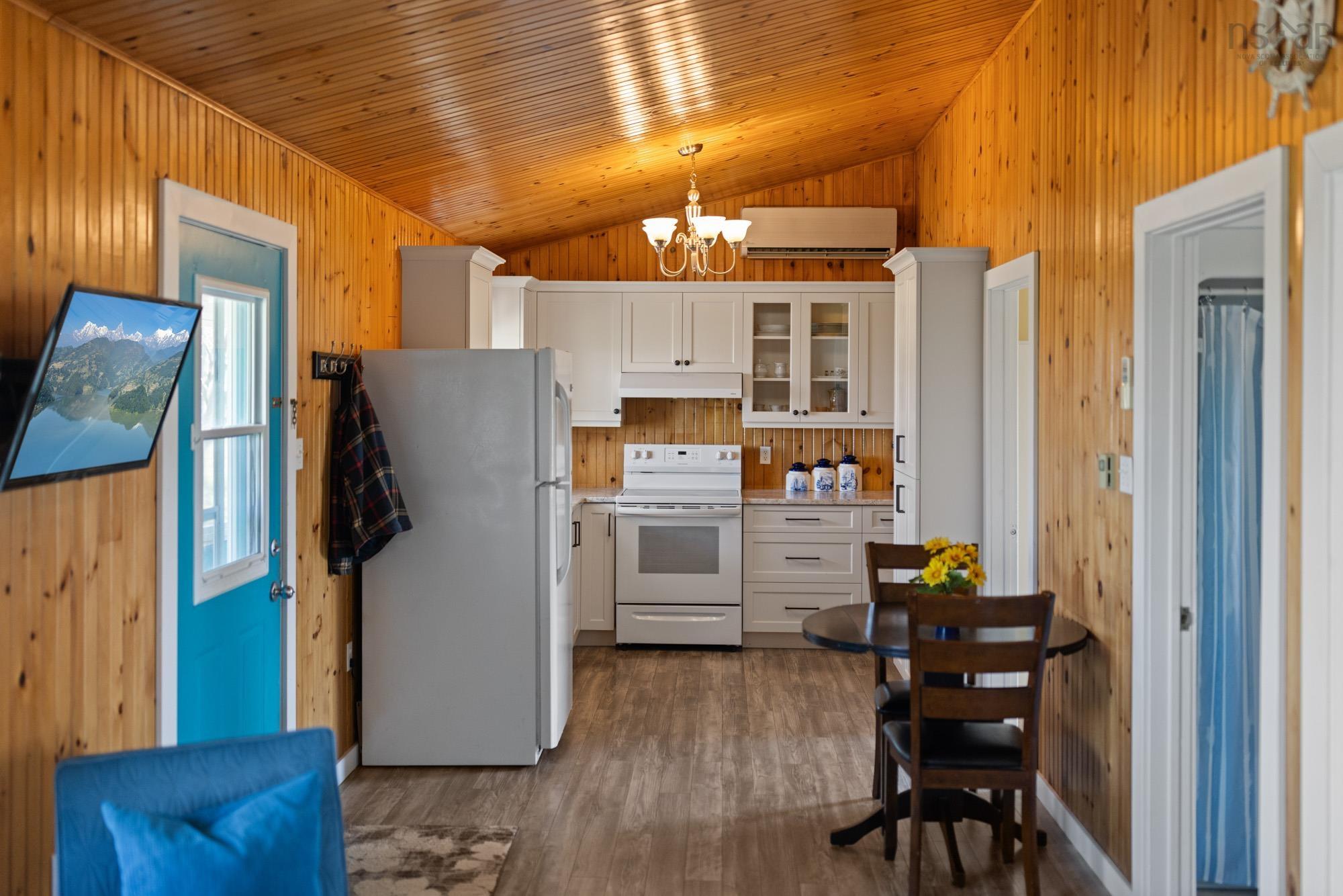 $327,900.00: 27 Island View Crescent, Caribou River