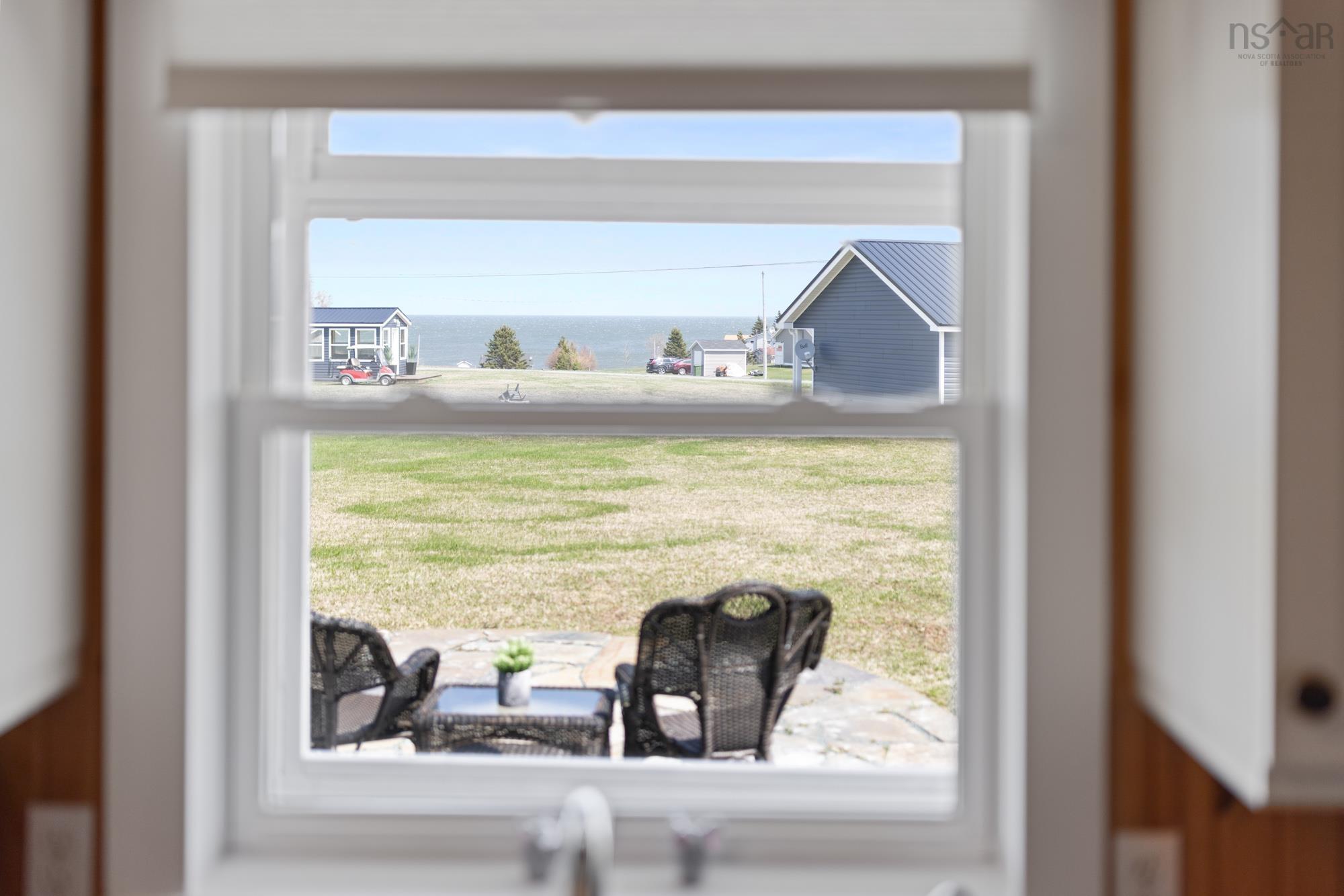$327,900.00: 27 Island View Crescent, Caribou River