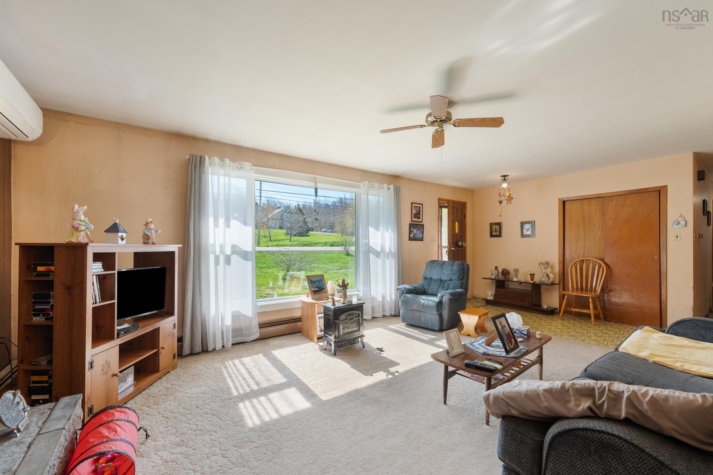 $280,000.00: 301 Highway 201, Moschelle