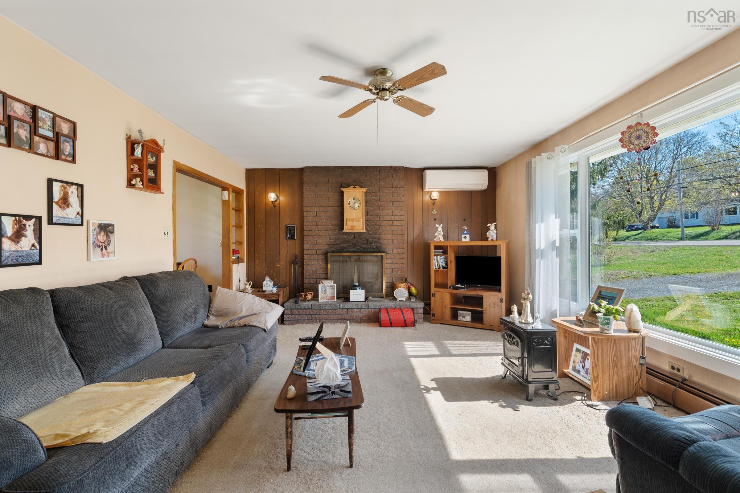 $280,000.00: 301 Highway 201, Moschelle