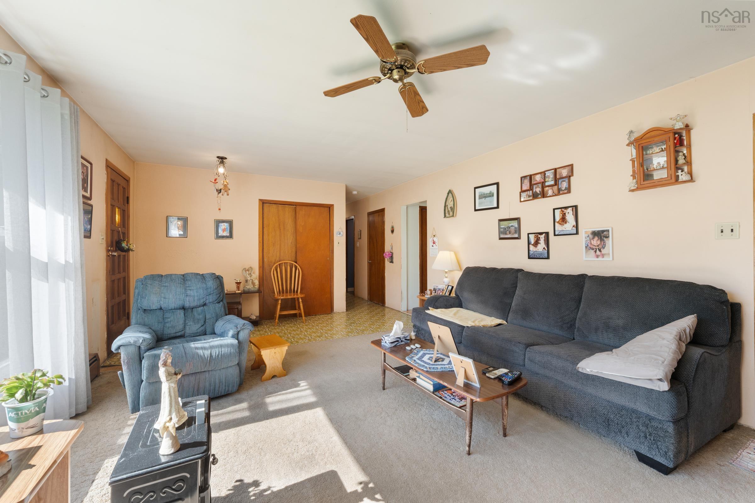 $280,000.00: 301 Highway 201, Moschelle