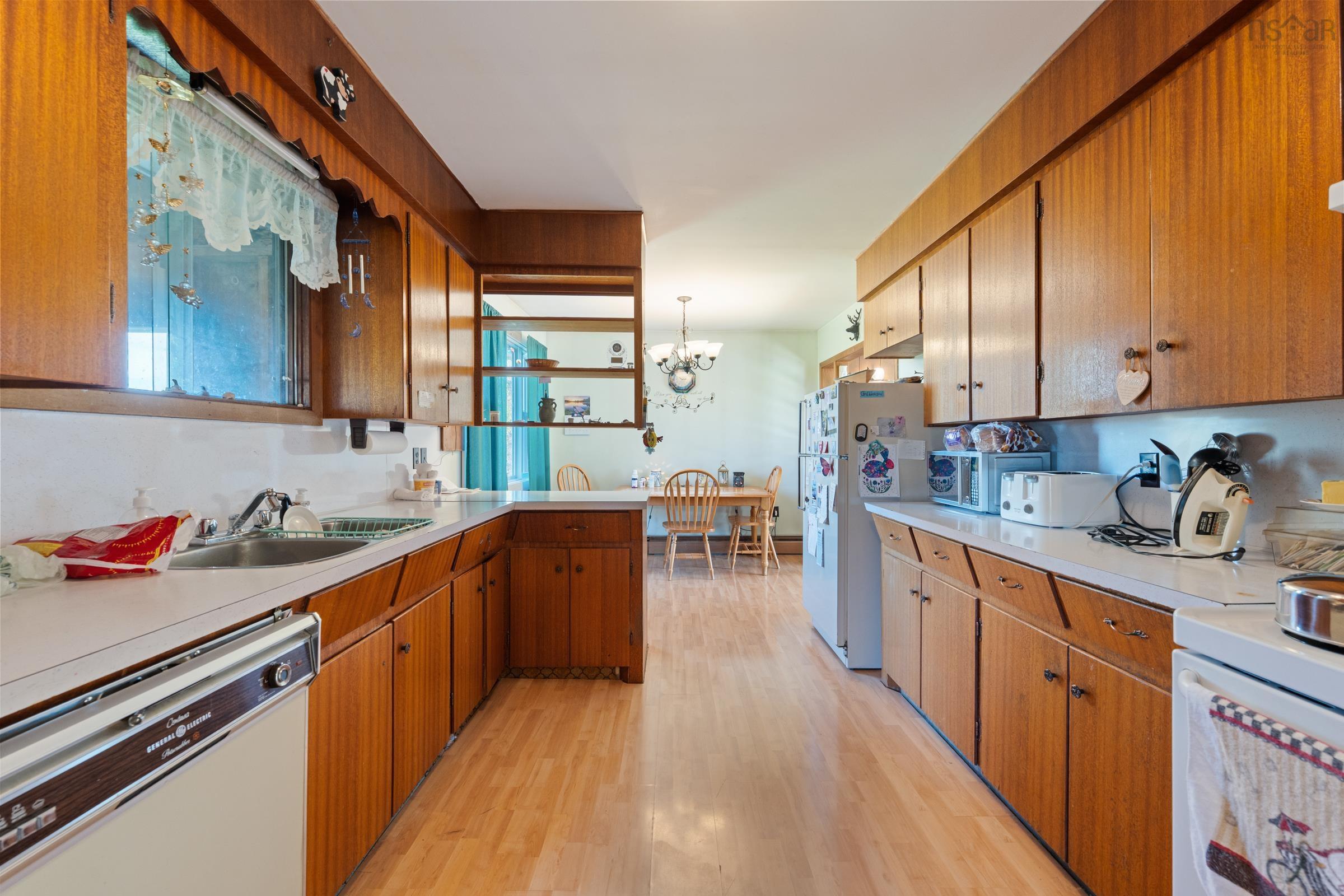 $280,000.00: 301 Highway 201, Moschelle