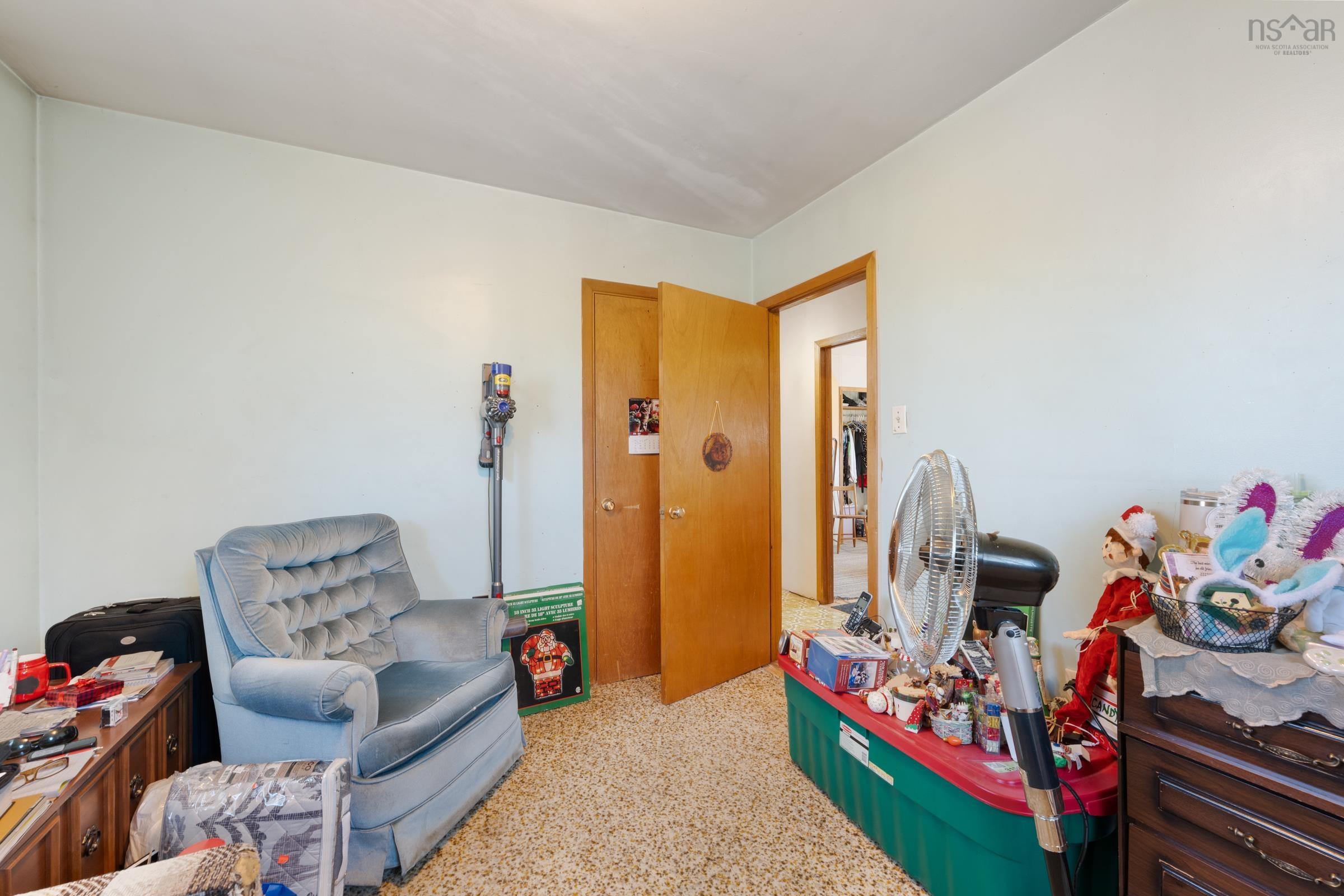 $280,000.00: 301 Highway 201, Moschelle