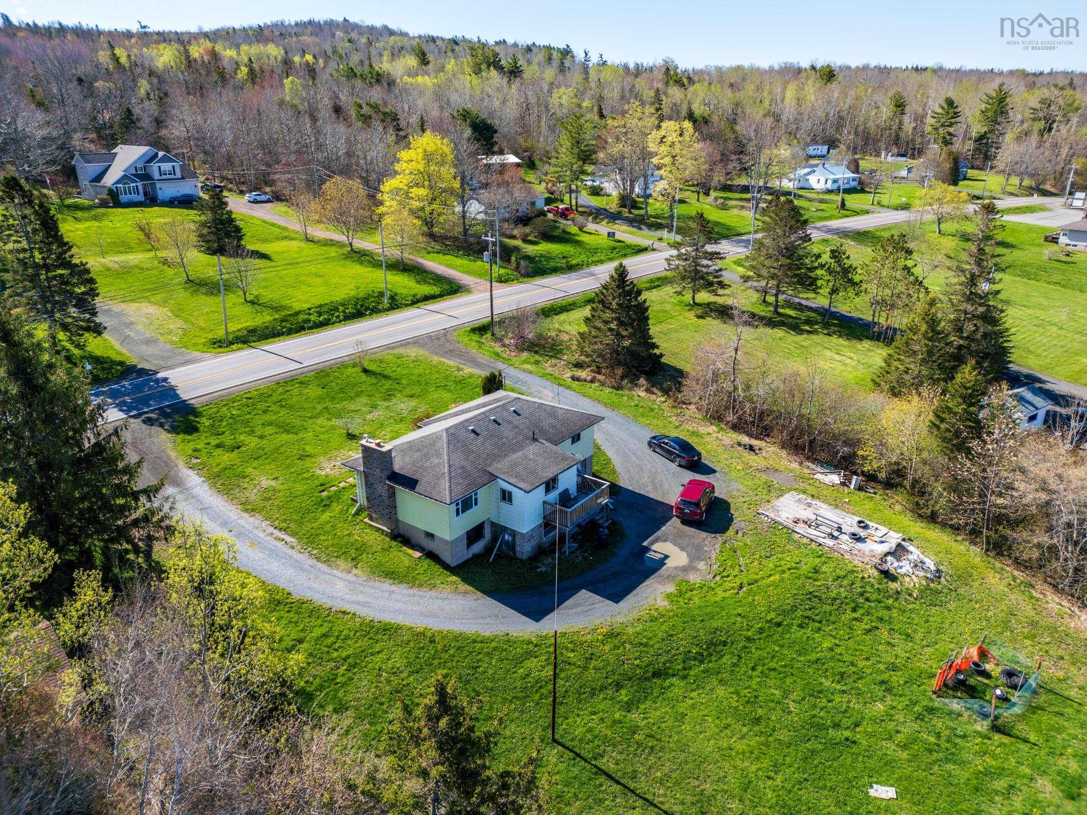 $280,000.00: 301 Highway 201, Moschelle