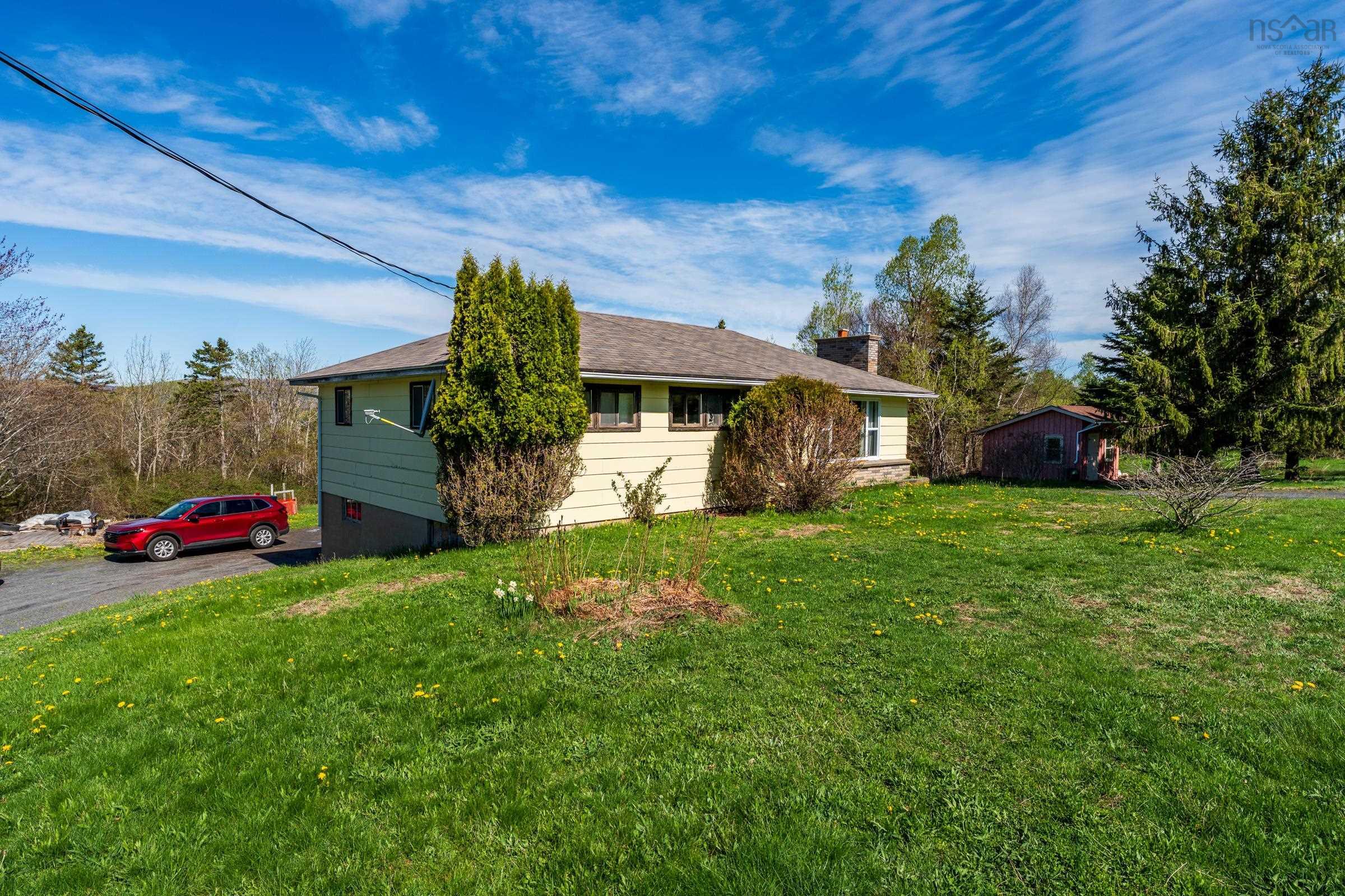$280,000.00: 301 Highway 201, Moschelle