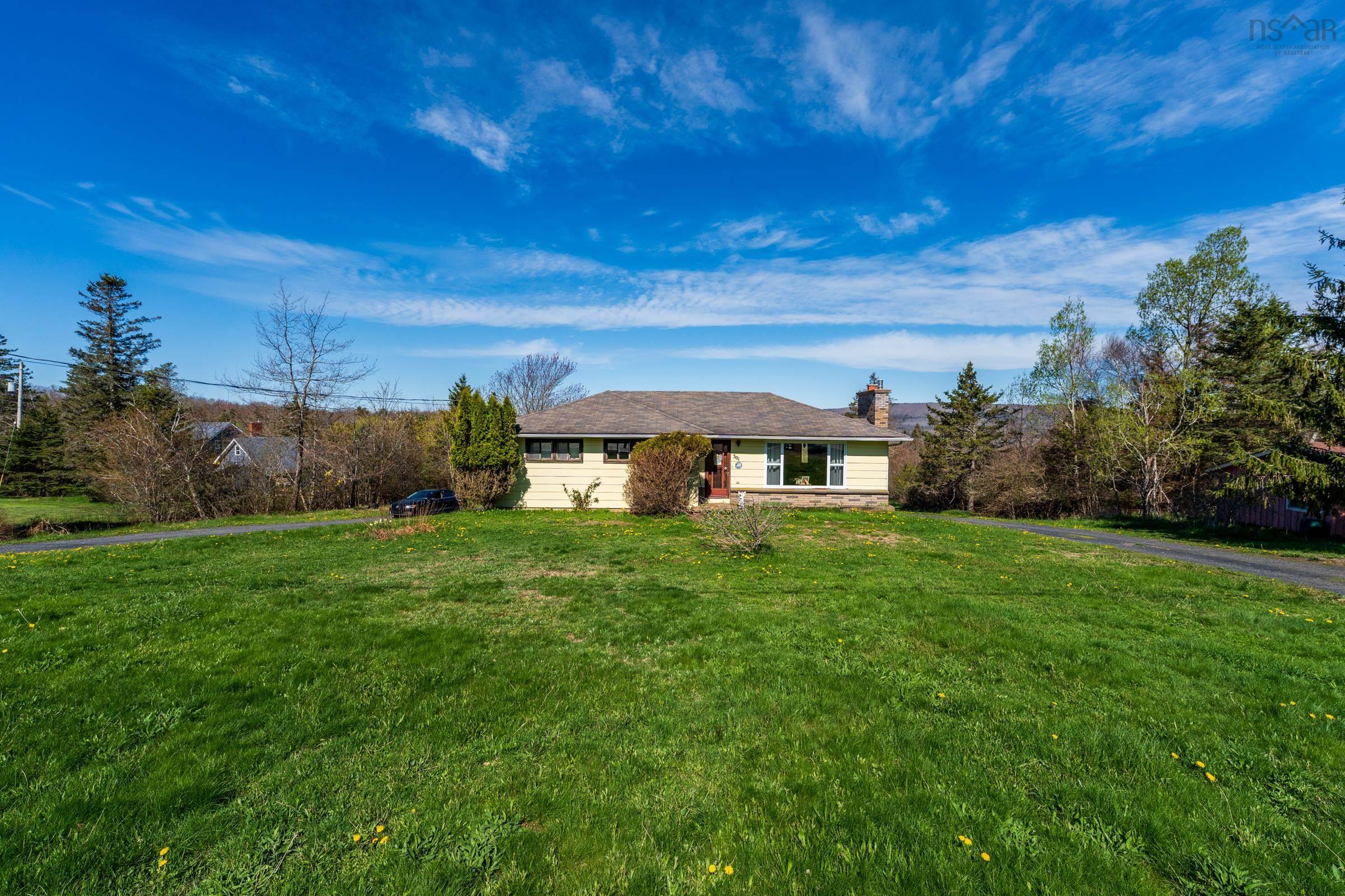 $280,000.00: 301 Highway 201, Moschelle