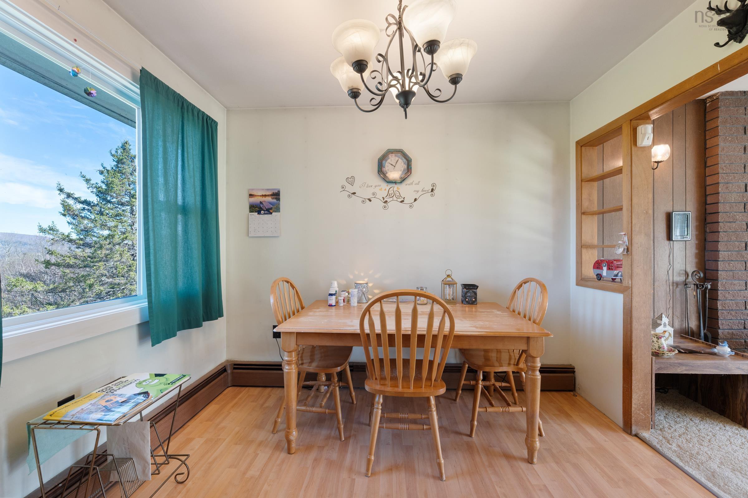 $280,000.00: 301 Highway 201, Moschelle
