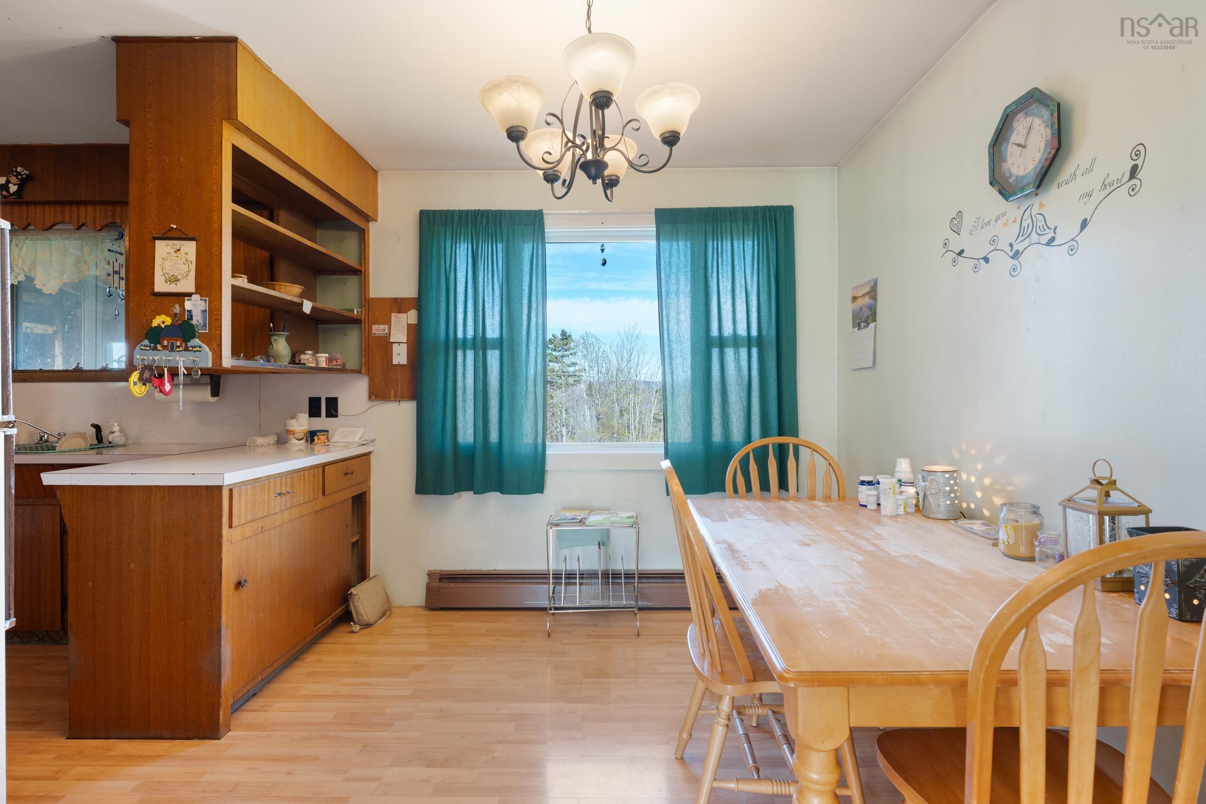$280,000.00: 301 Highway 201, Moschelle