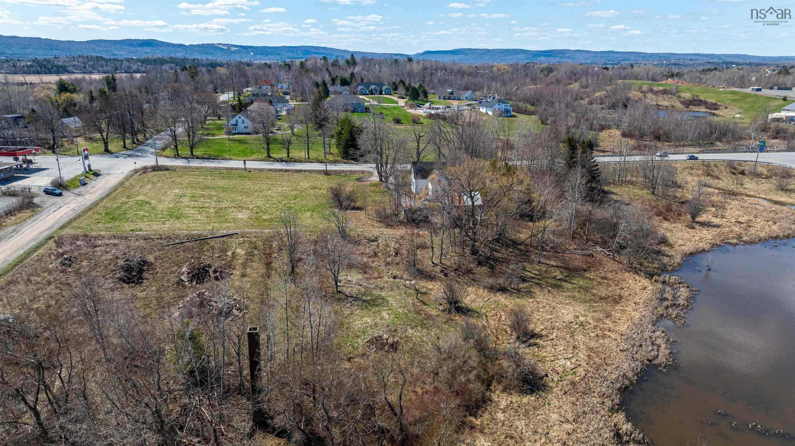 $899,000.00: 1981 Highway 1 Highway, Falmouth