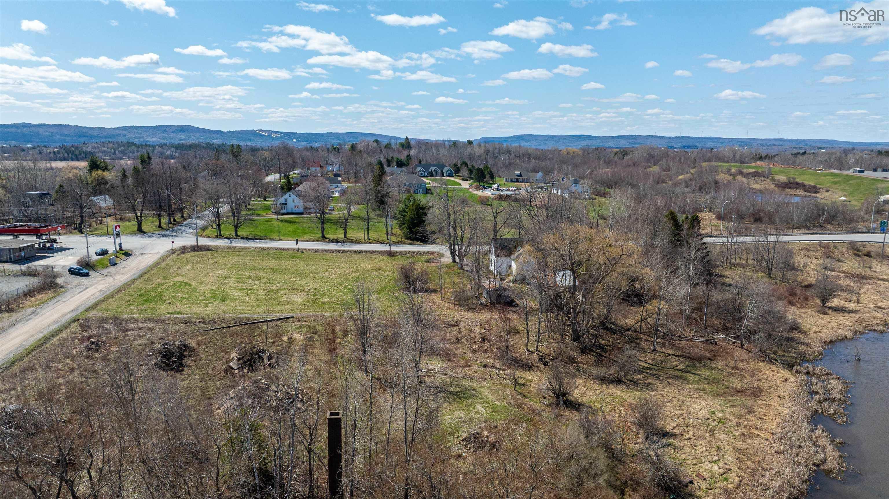 $899,000.00: 1981 Highway 1 Highway, Falmouth