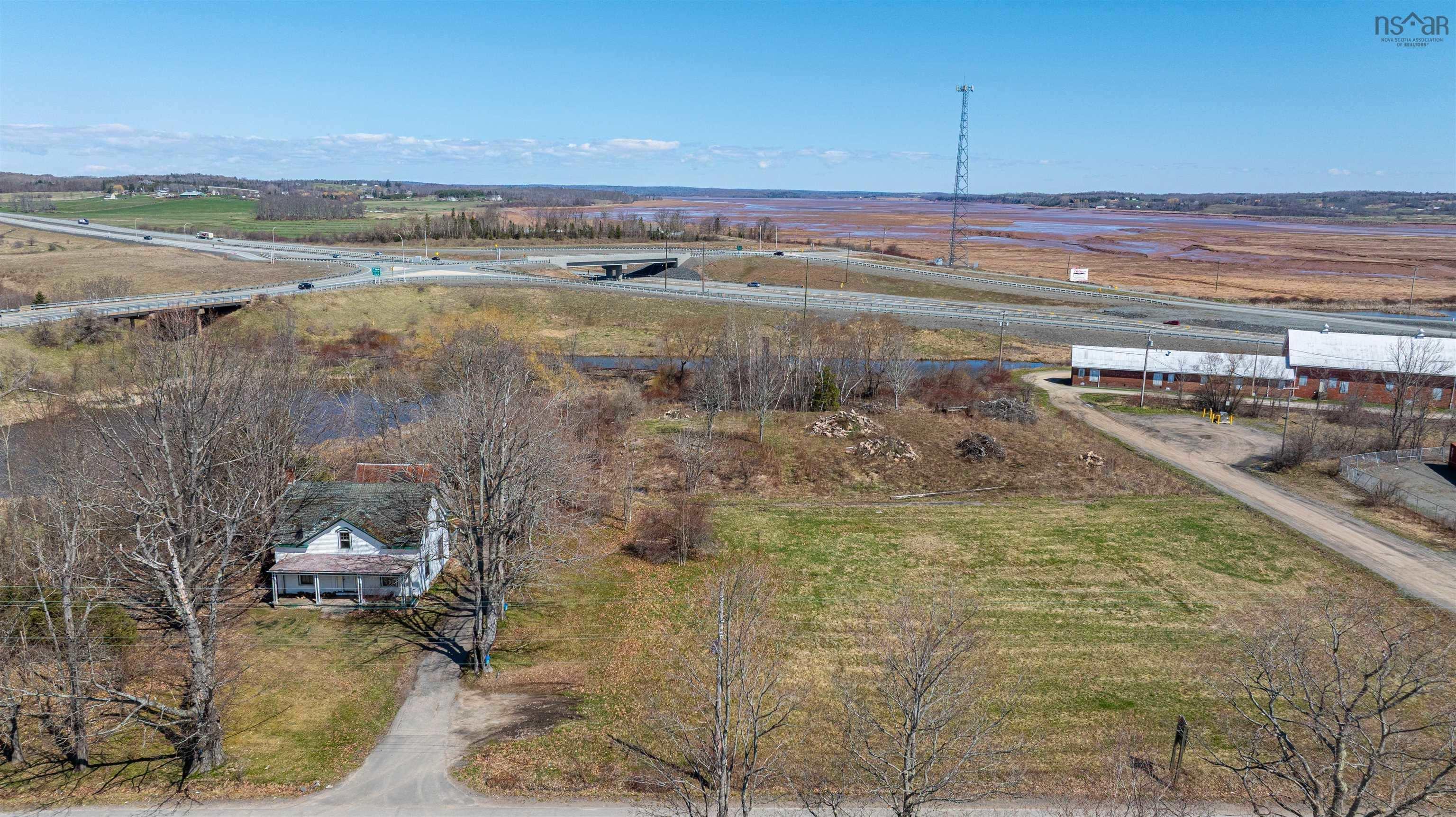 $899,000.00: 1981 Highway 1 Highway, Falmouth