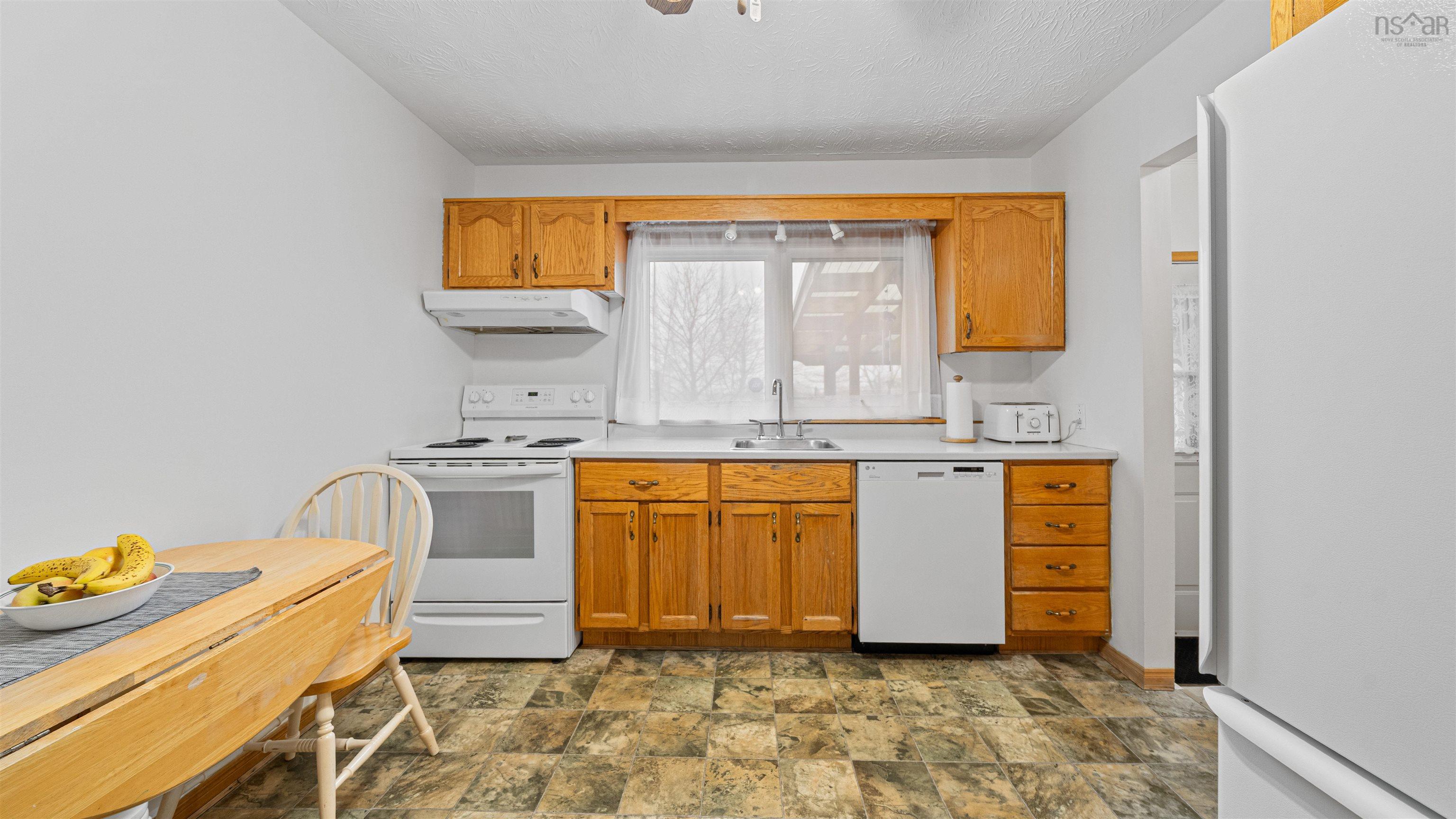 $479,900.00: 187 Caldwell Road, Cole Harbour