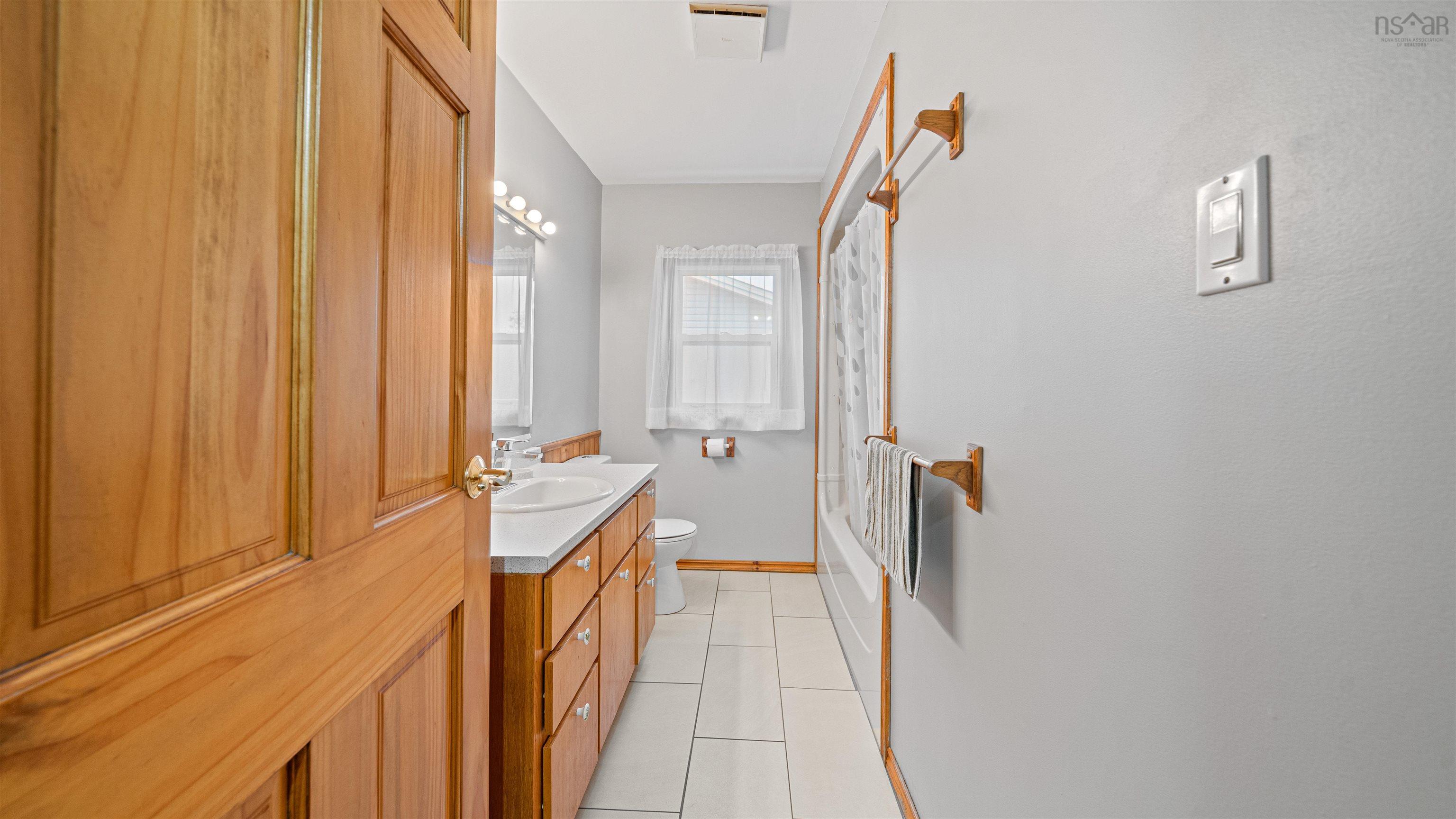 $479,900.00: 187 Caldwell Road, Cole Harbour
