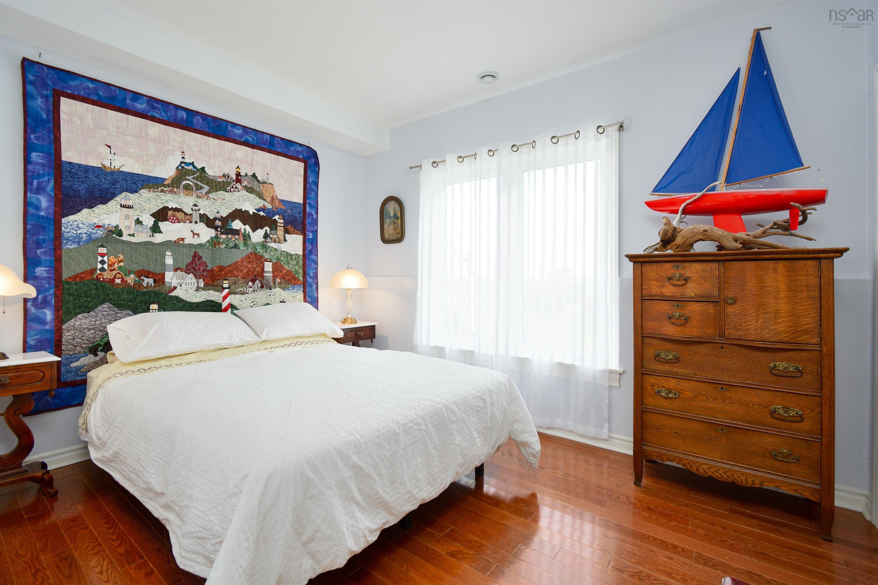 $2,900,000.00: 2641 West Bay Road, Dundee