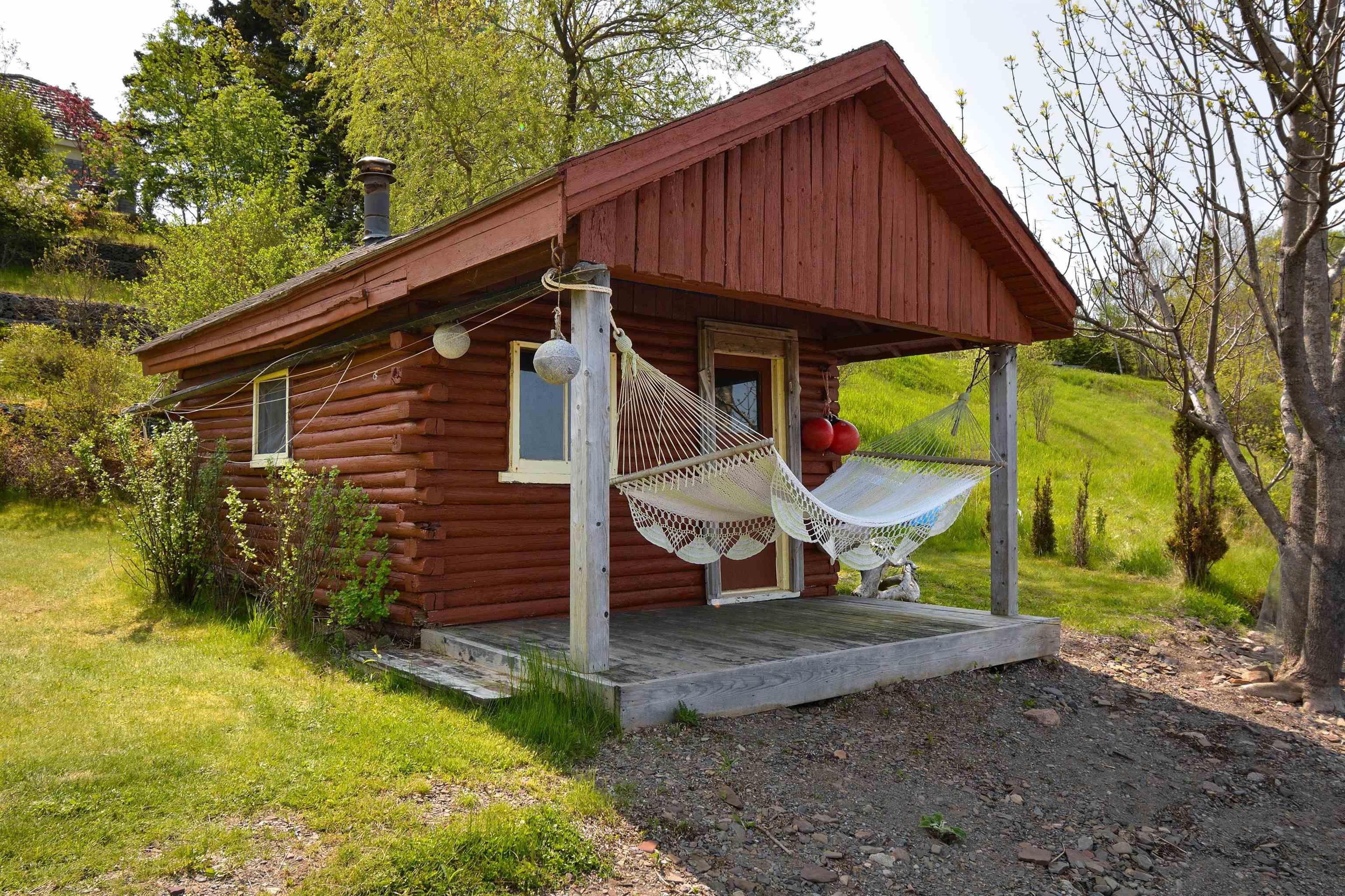 $2,900,000.00: 2641 West Bay Road, Dundee