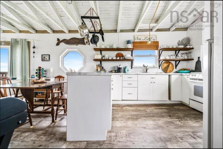$329,000.00: 83 Red Cliff Drive, Seafoam