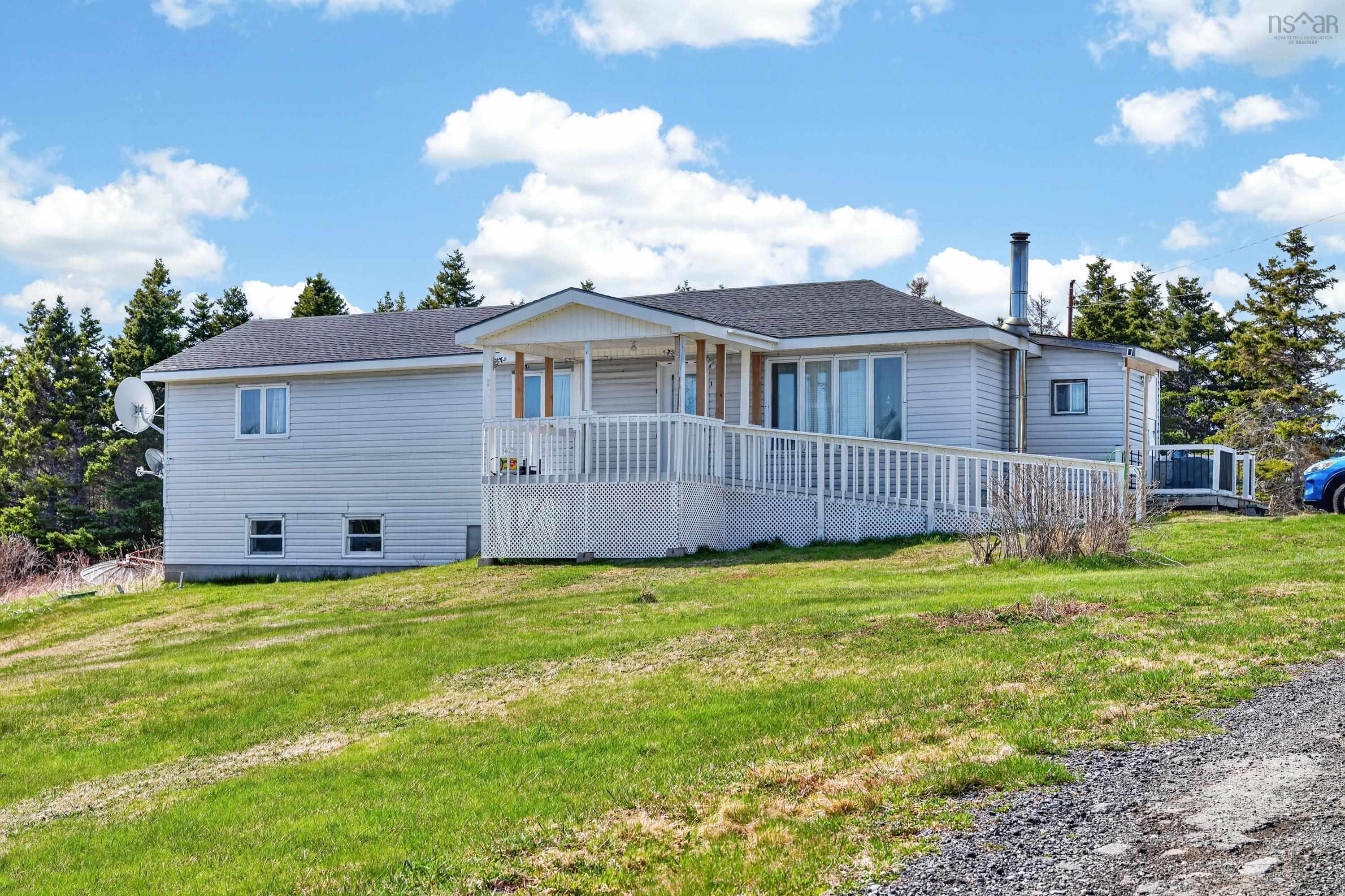 $250,000.00: 235 Louisbourg Main-A-Dieu Road, Louisbourg