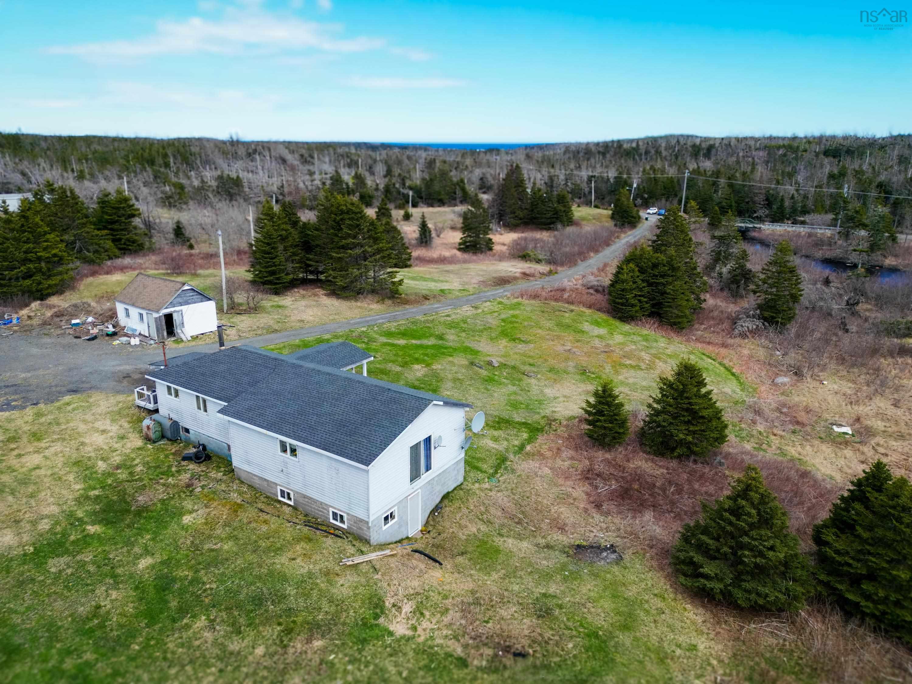 $250,000.00: 235 Louisbourg Main-A-Dieu Road, Louisbourg
