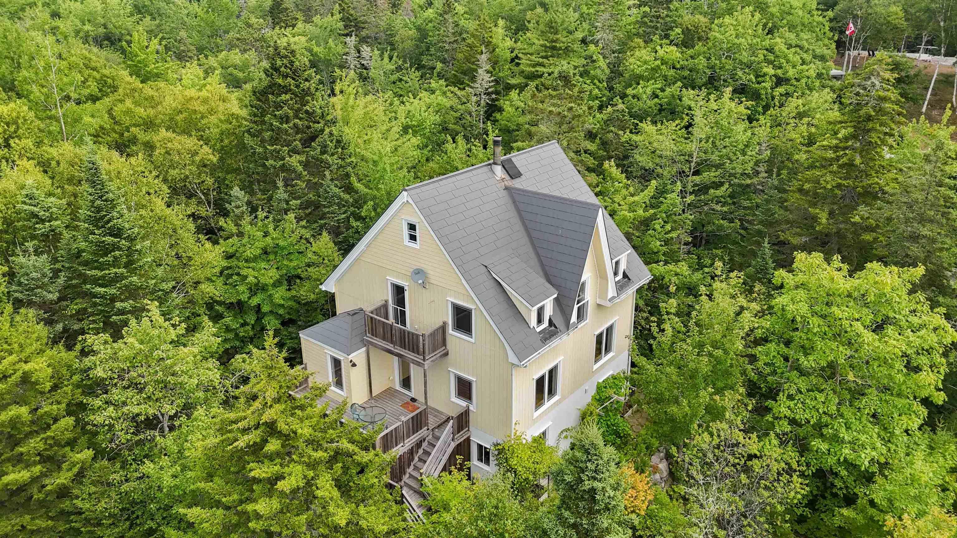 $699,900.00: 40 Big Rock Lane, East Chester