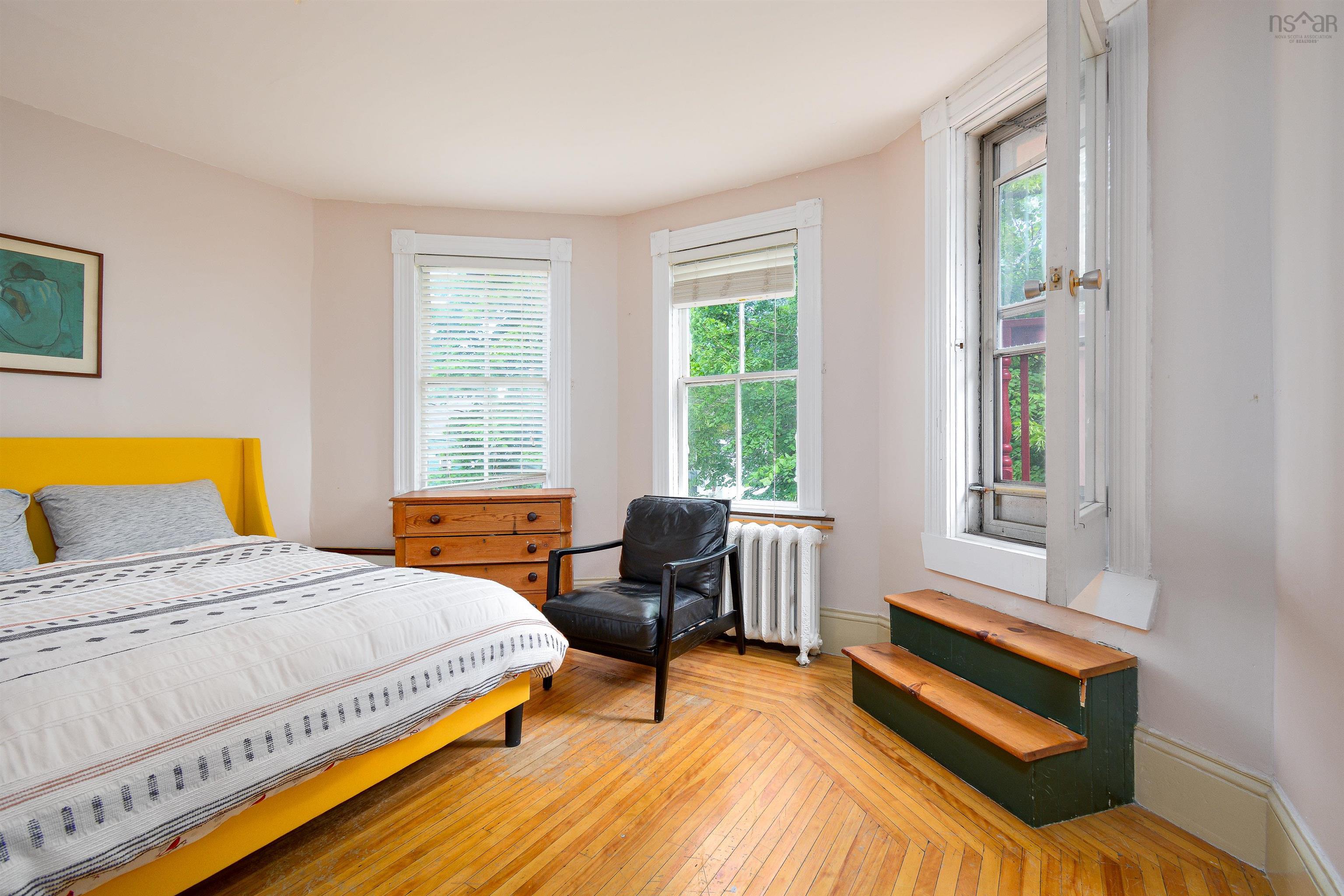 $385,000.00: 57 King Street, North Sydney