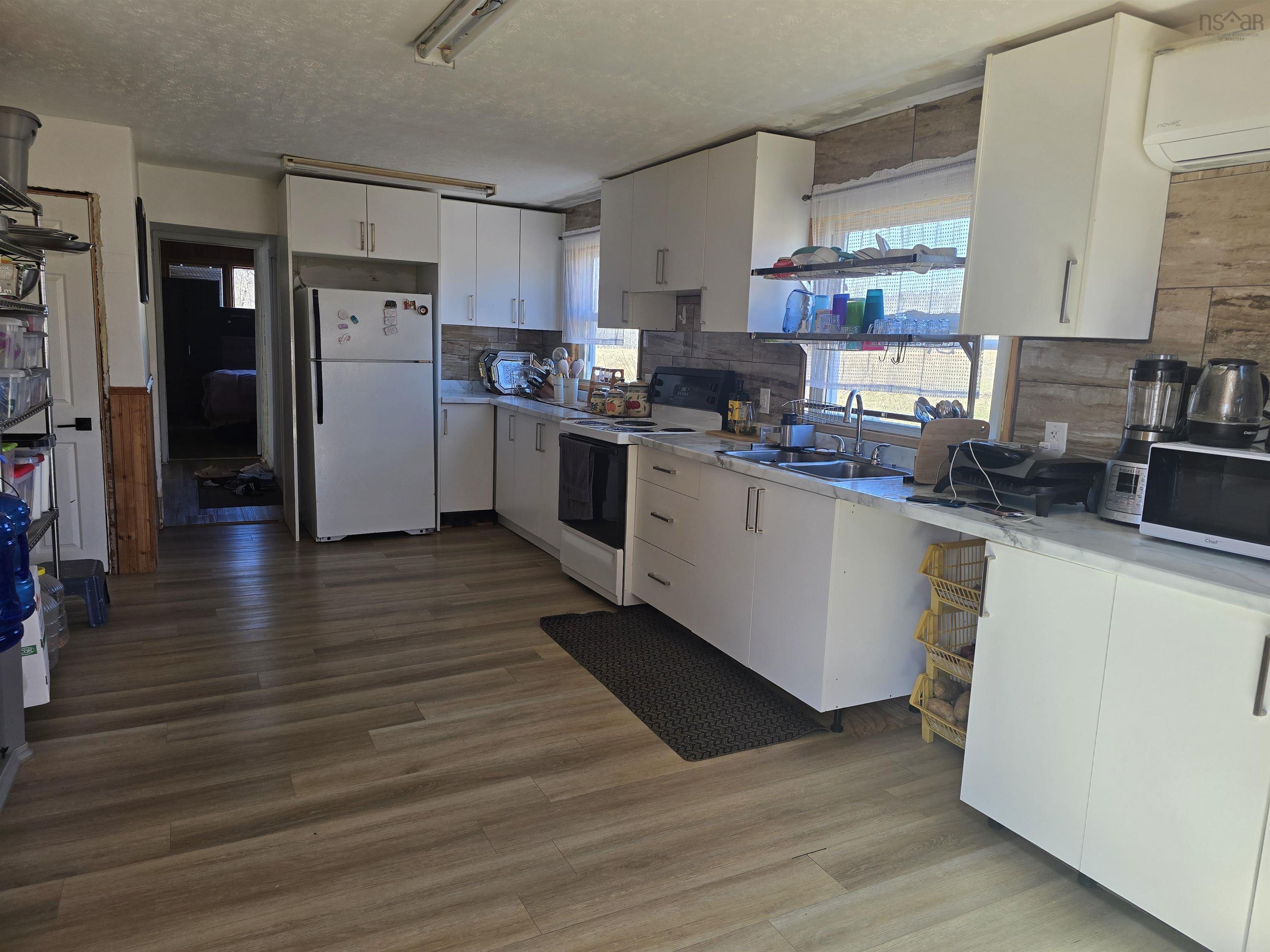 $449,900.00: 4265 14 Highway, Upper Rawdon