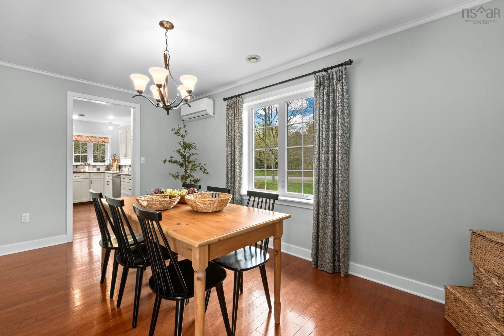 $599,000.00: 141 Morris Crescent, North Alton
