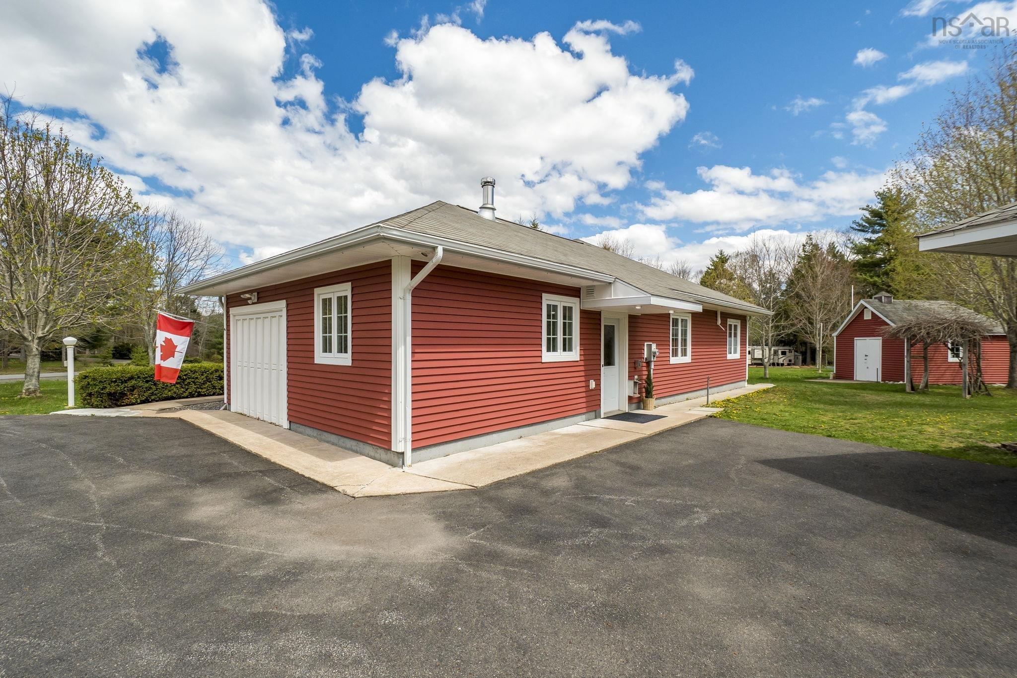 $599,000.00: 141 Morris Crescent, North Alton