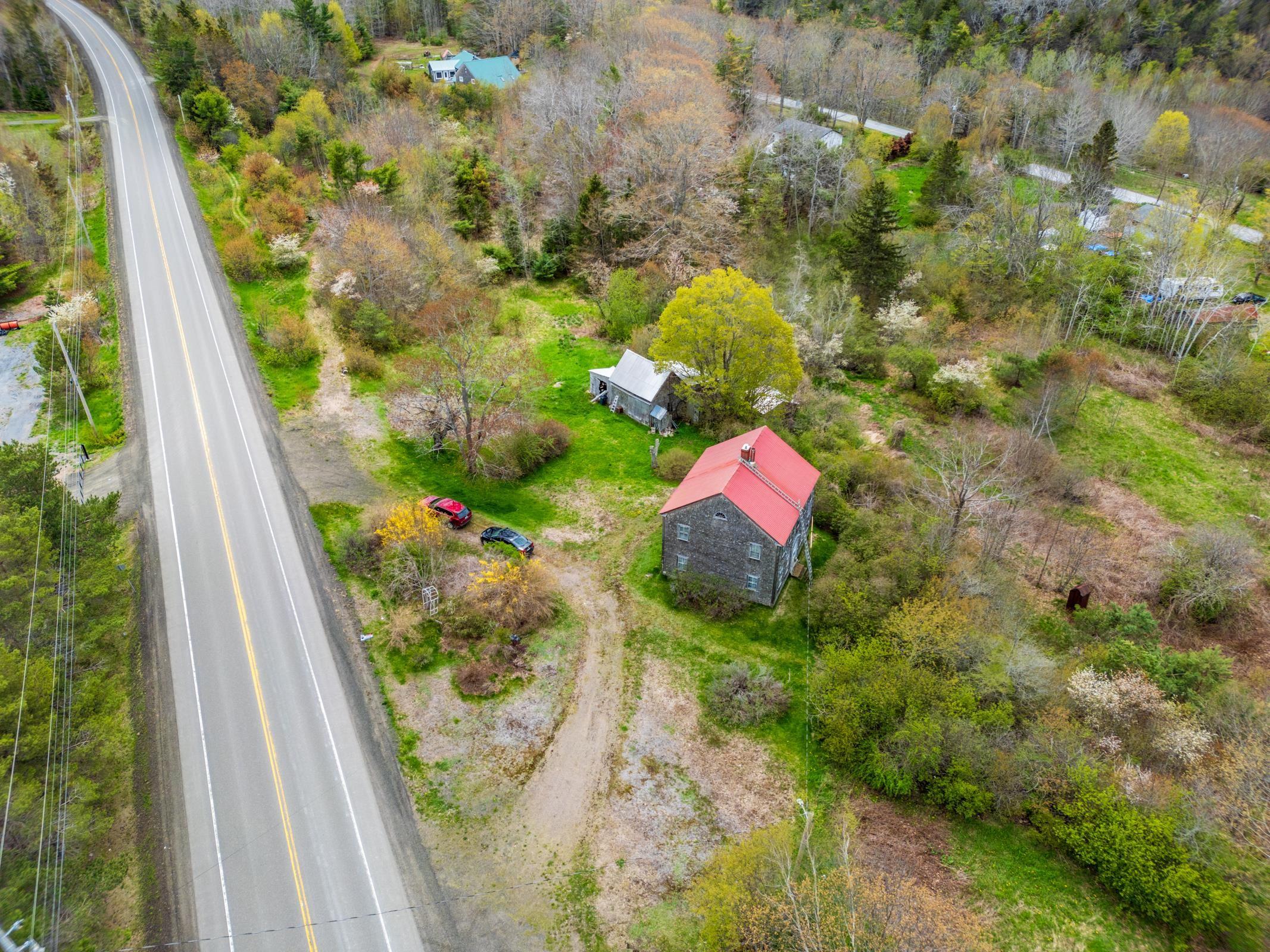 $220,000.00: 9427 Highway 8, Lequille