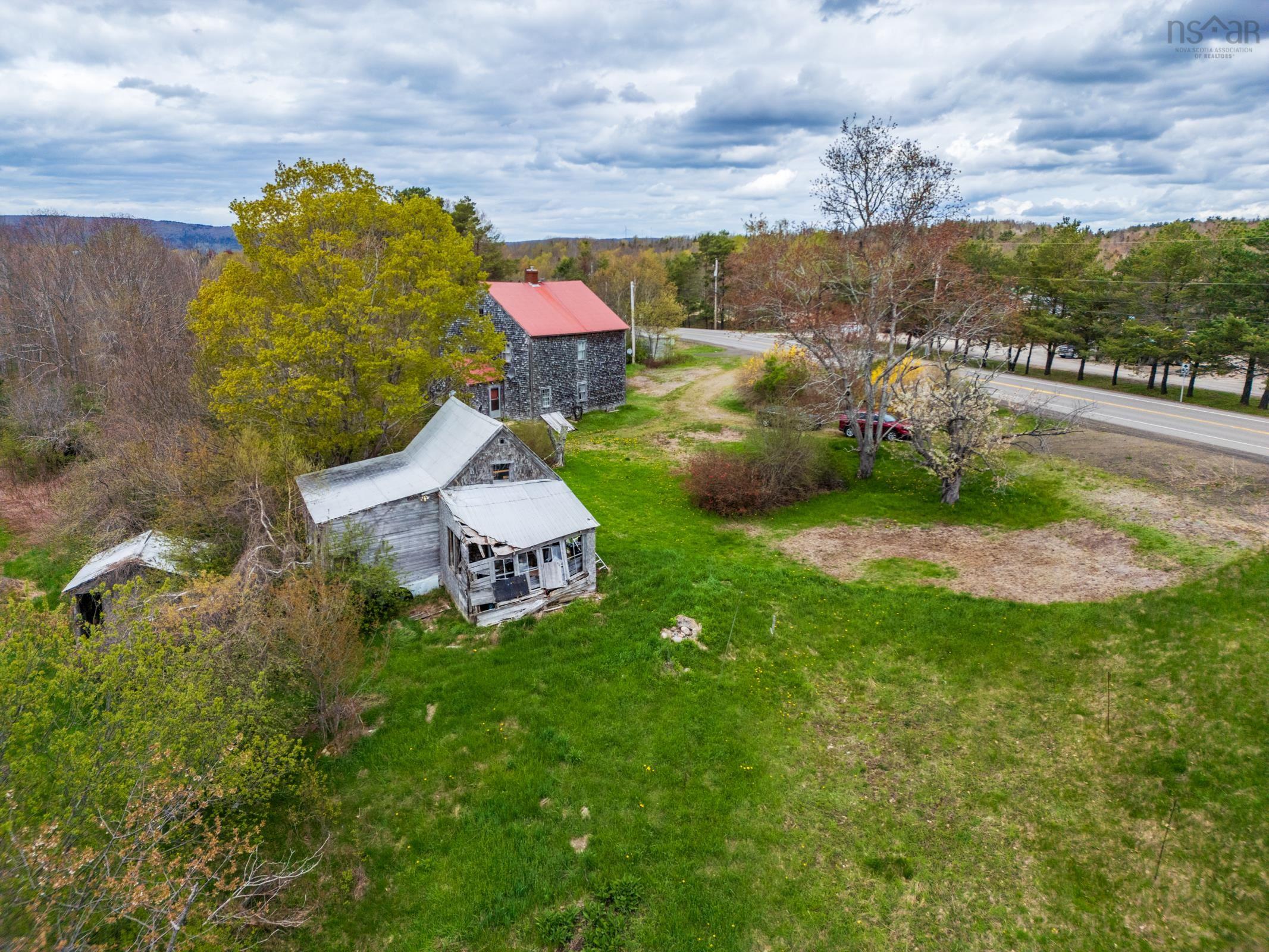 $220,000.00: 9427 Highway 8, Lequille