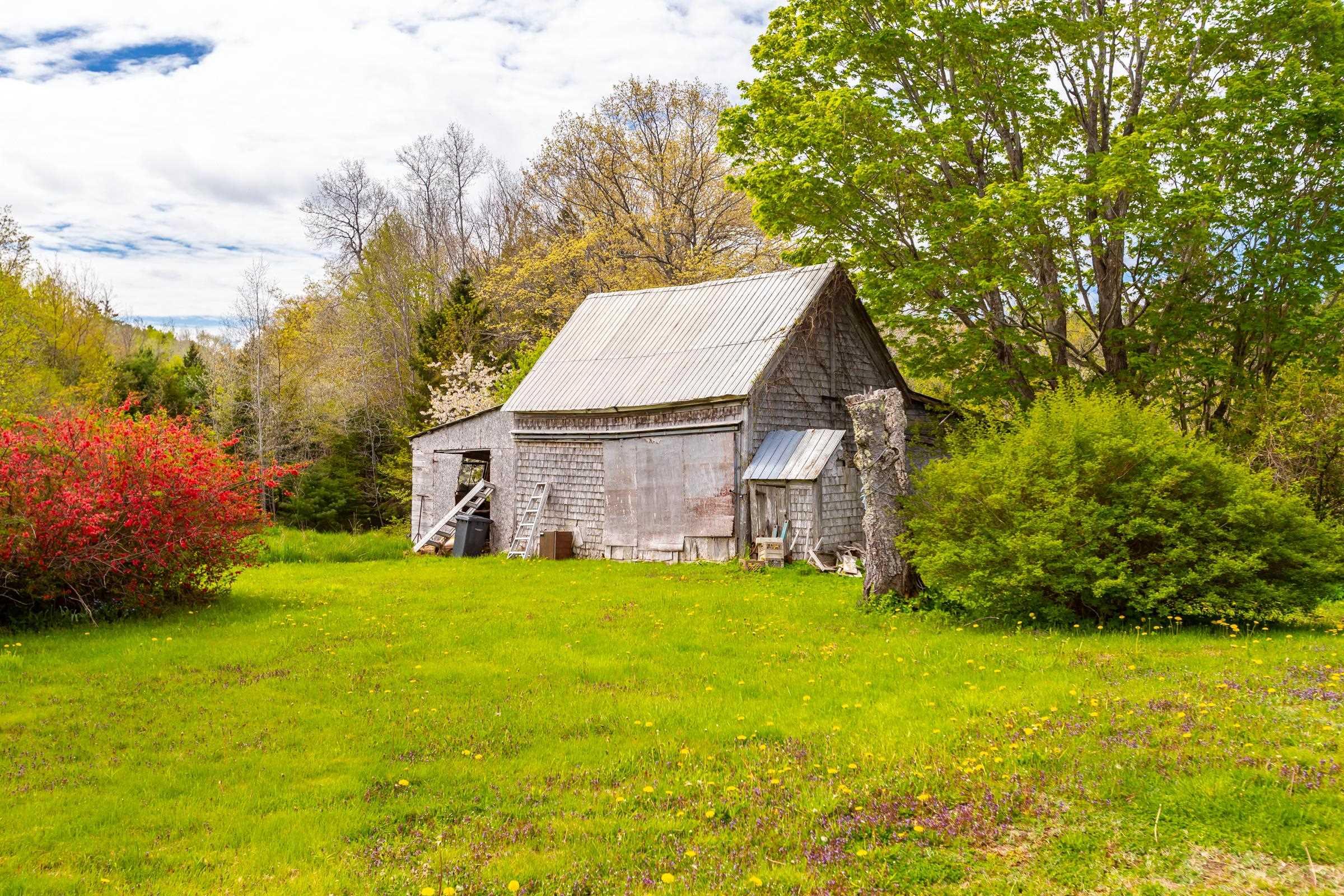 $220,000.00: 9427 Highway 8, Lequille