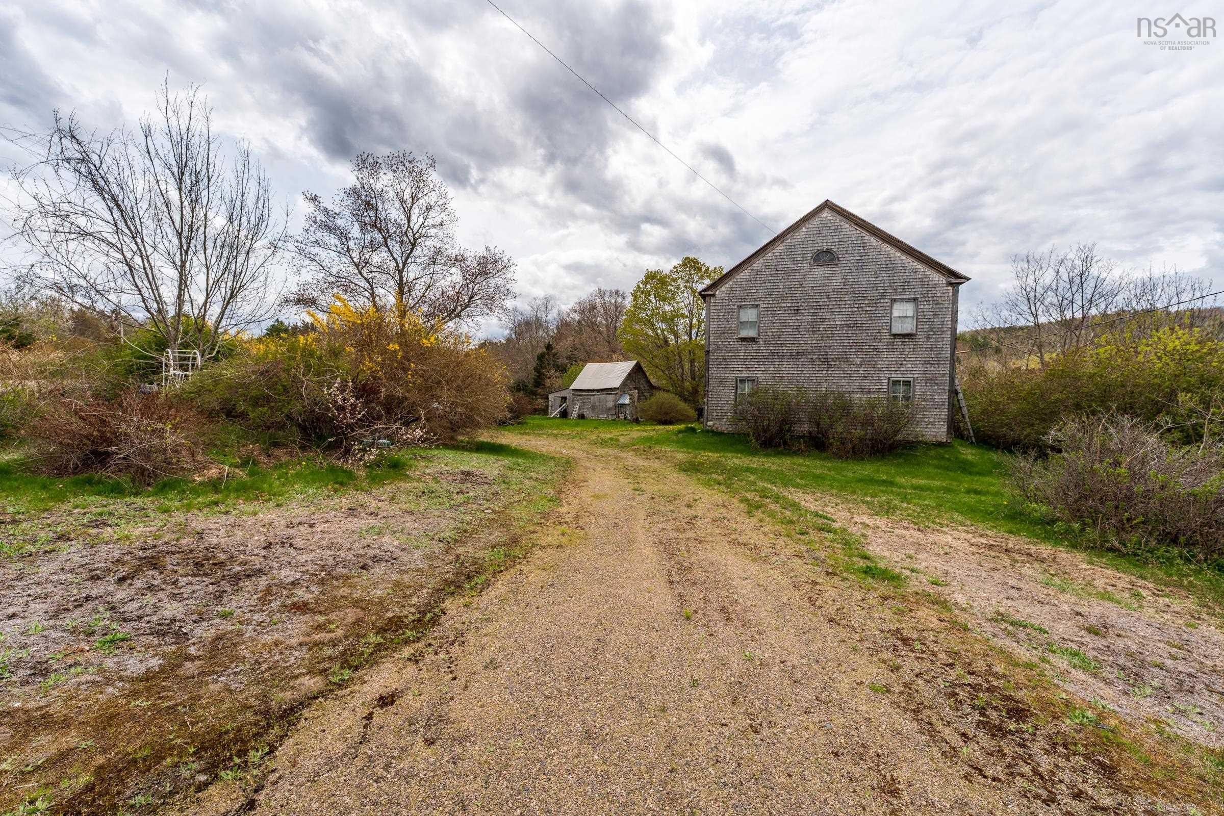 $220,000.00: 9427 Highway 8, Lequille