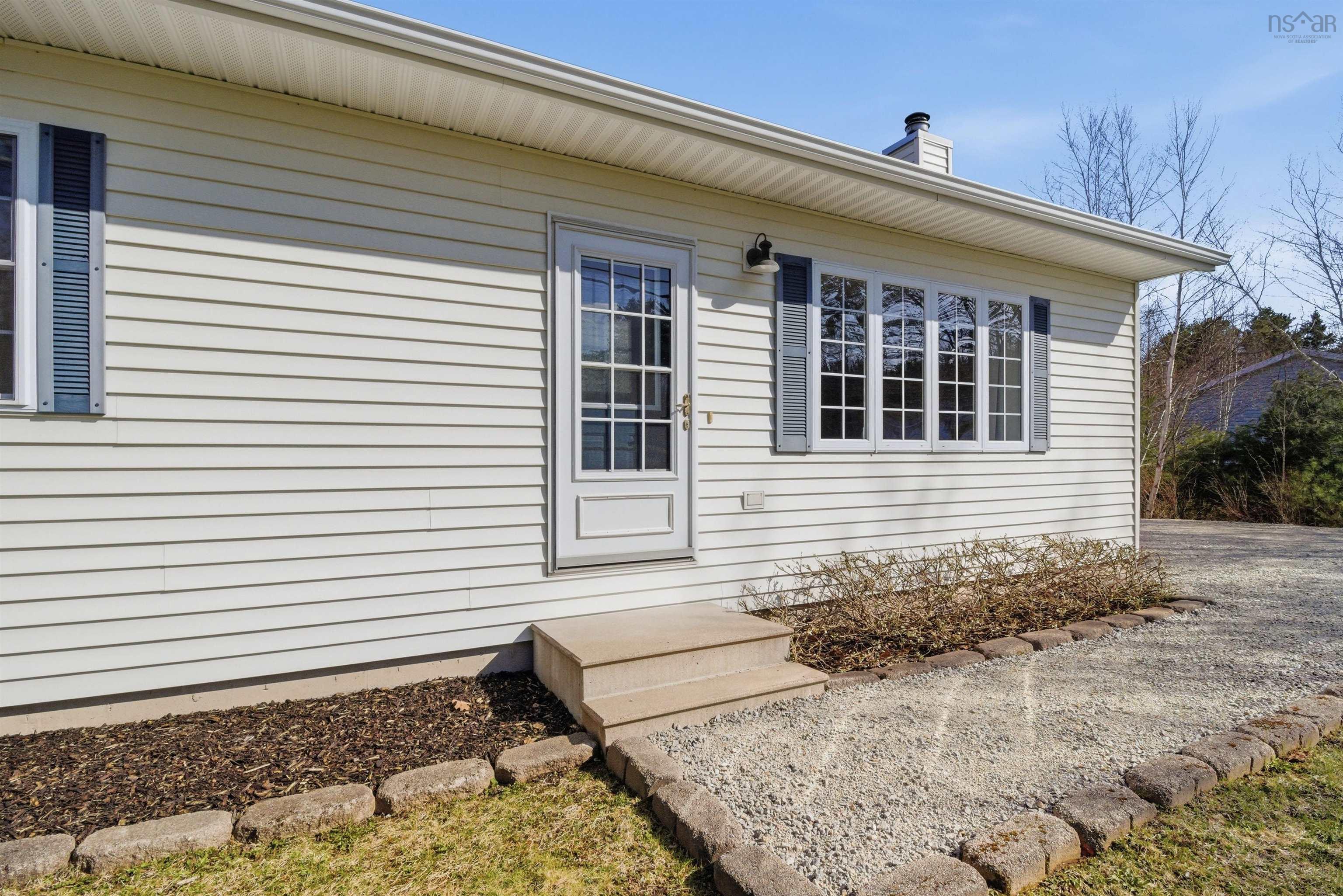 $424,900.00: 300 Old Trunk 3 Road, East Chester