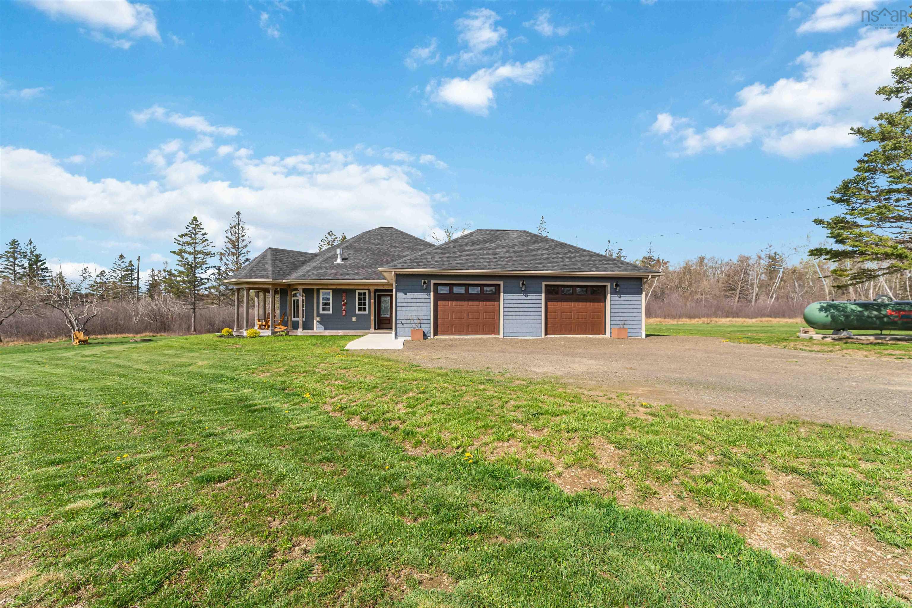 $649,000.00: 1572 Lansdowne Road, Bear River