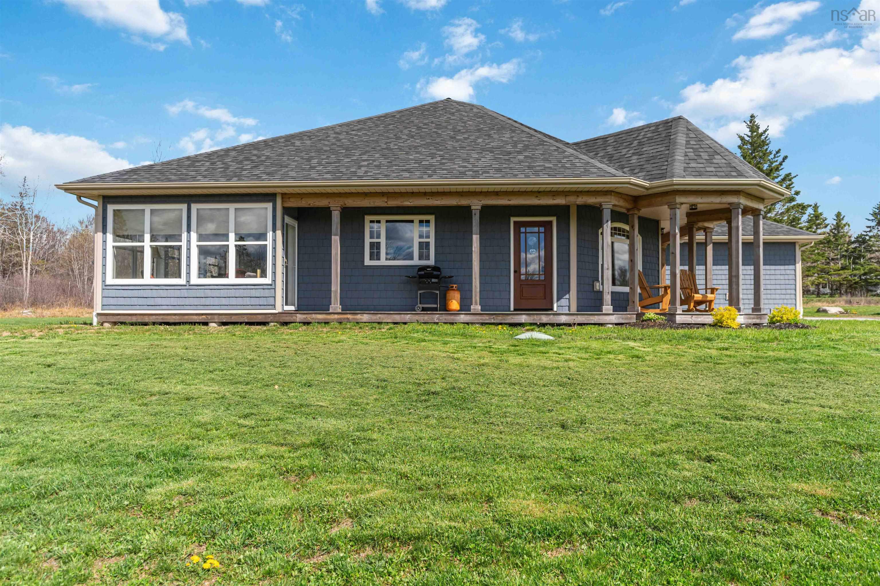 $649,000.00: 1572 Lansdowne Road, Bear River