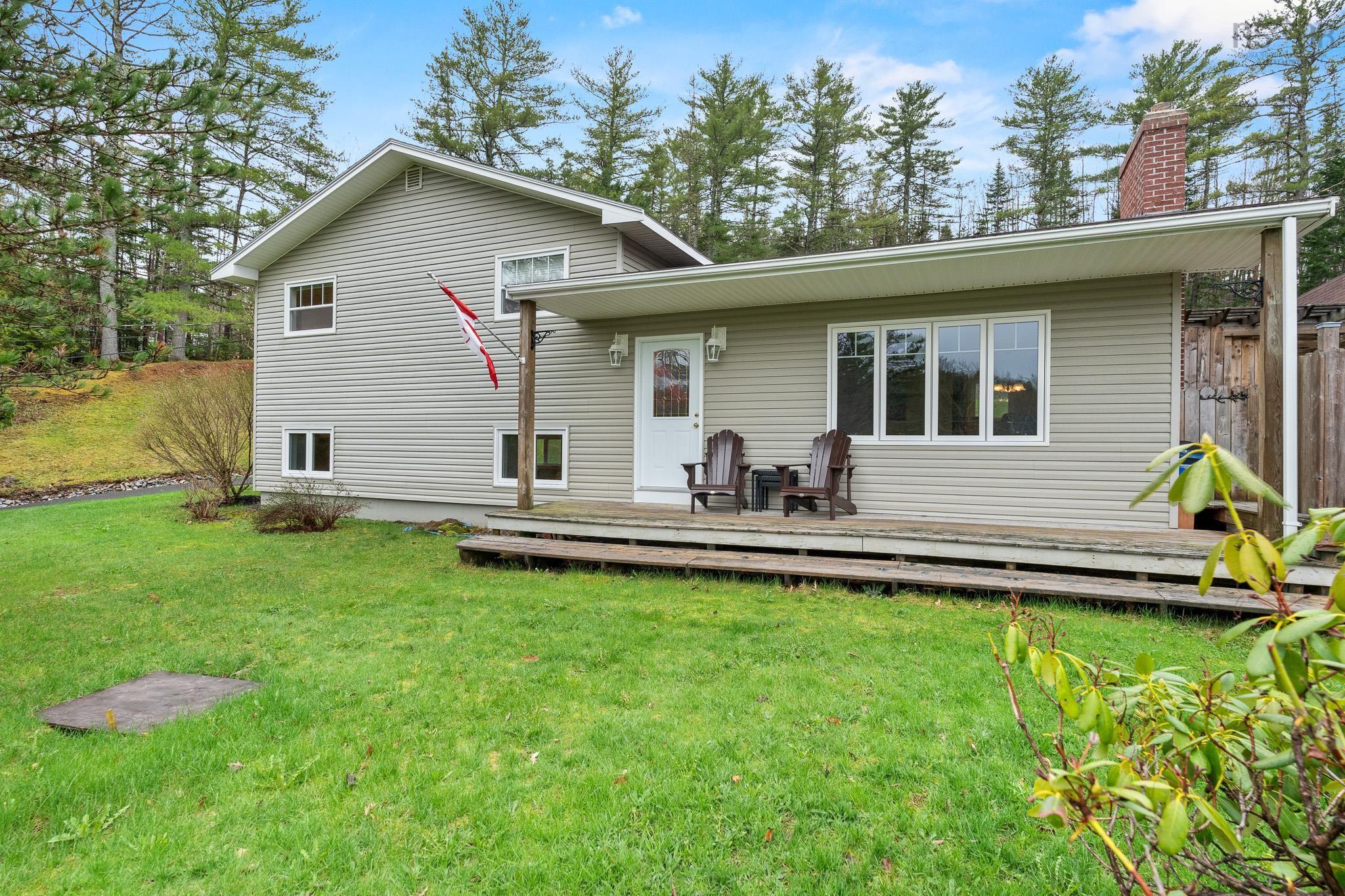 $549,900.00: 6054 Highway 1, Ellershouse