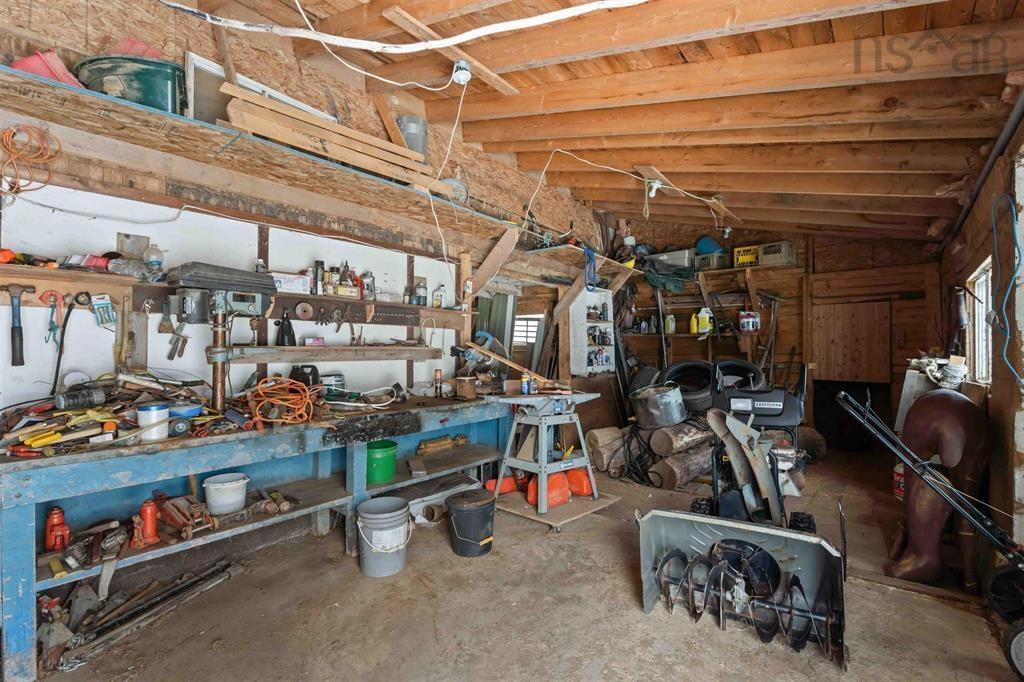 $759,000.00: 251 Ben Jackson Rd, Hantsport