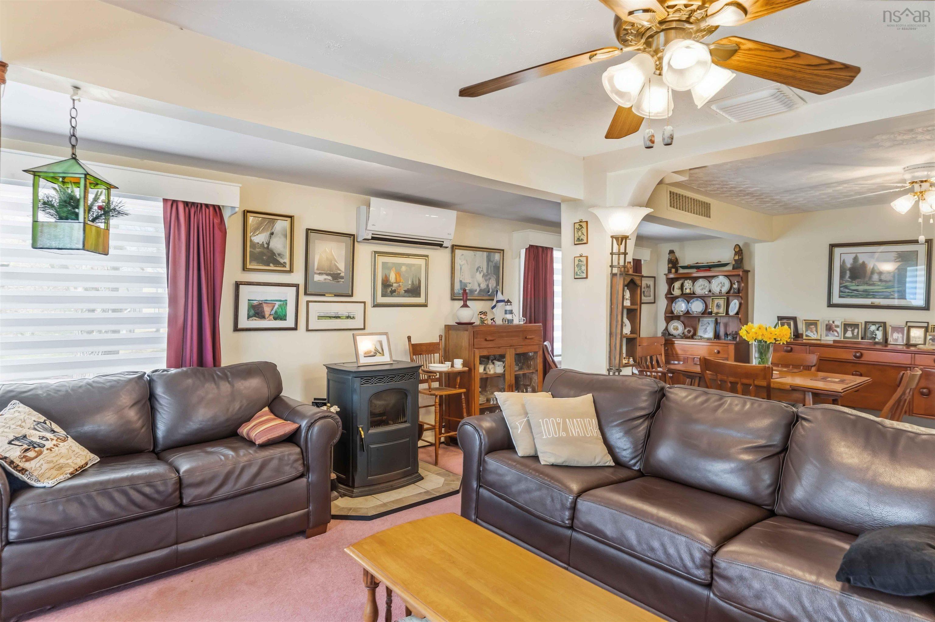 $324,900.00: 14305 Highway 1, Wilmot