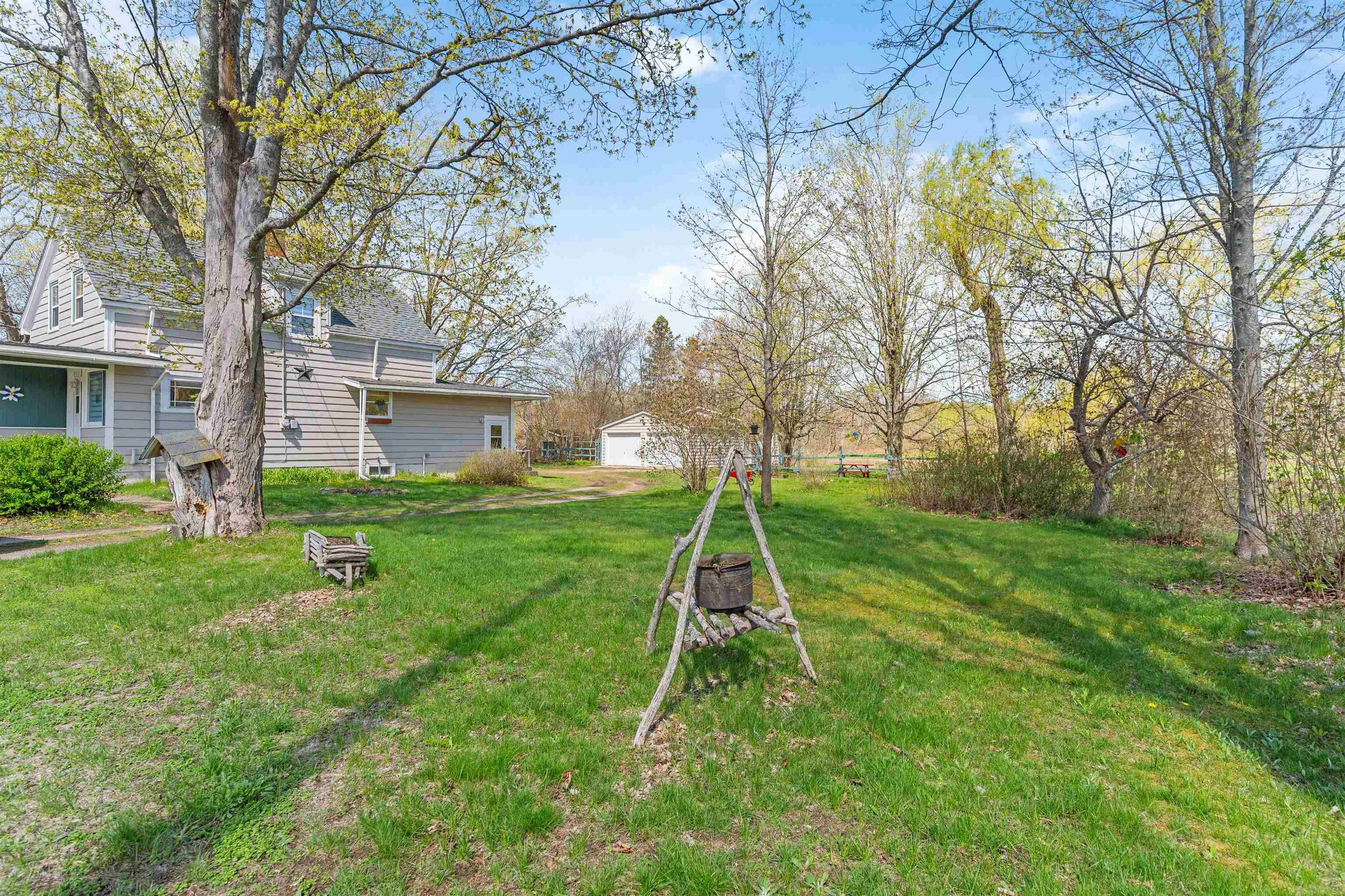 $324,900.00: 14305 Highway 1, Wilmot