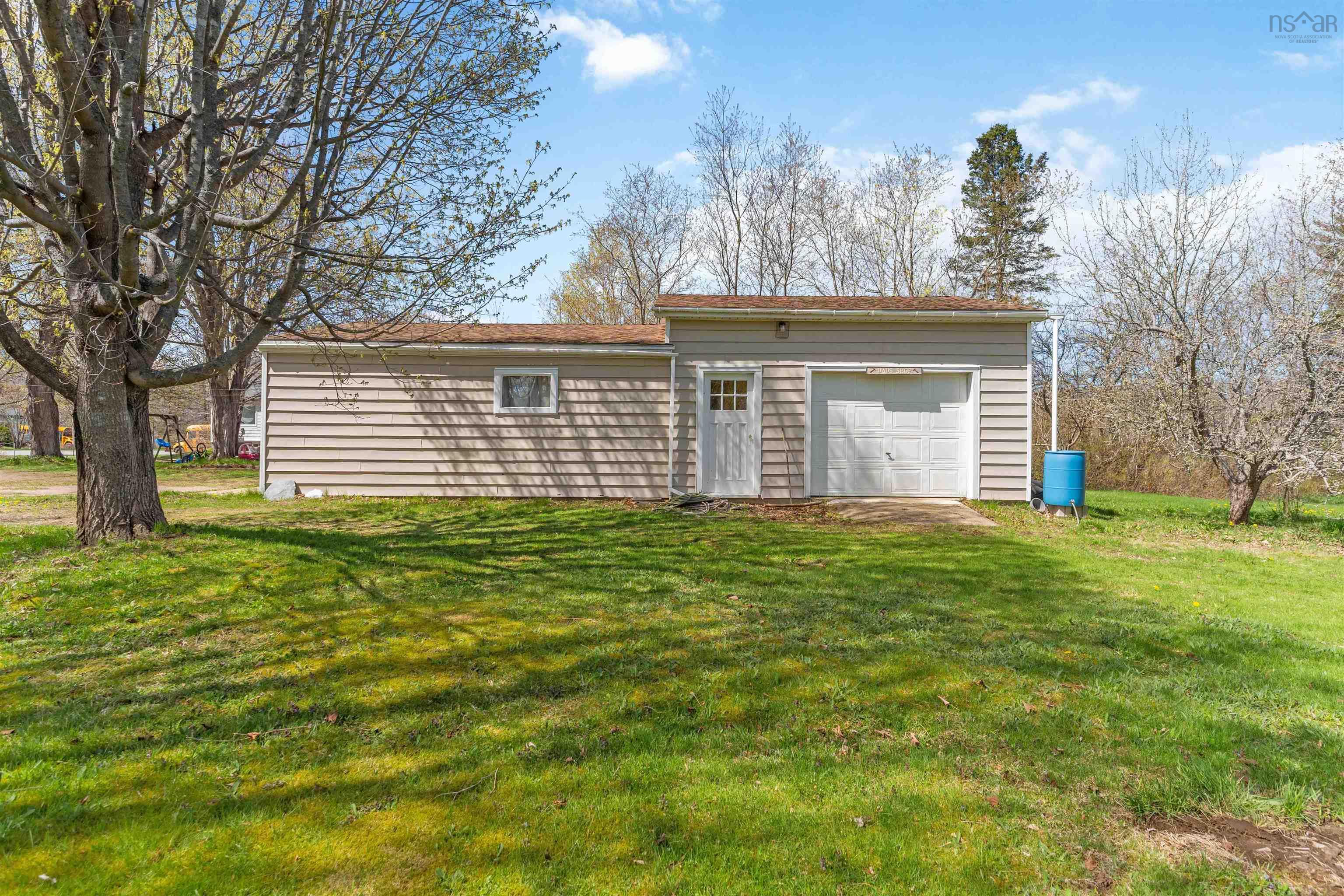 $324,900.00: 14305 Highway 1, Wilmot