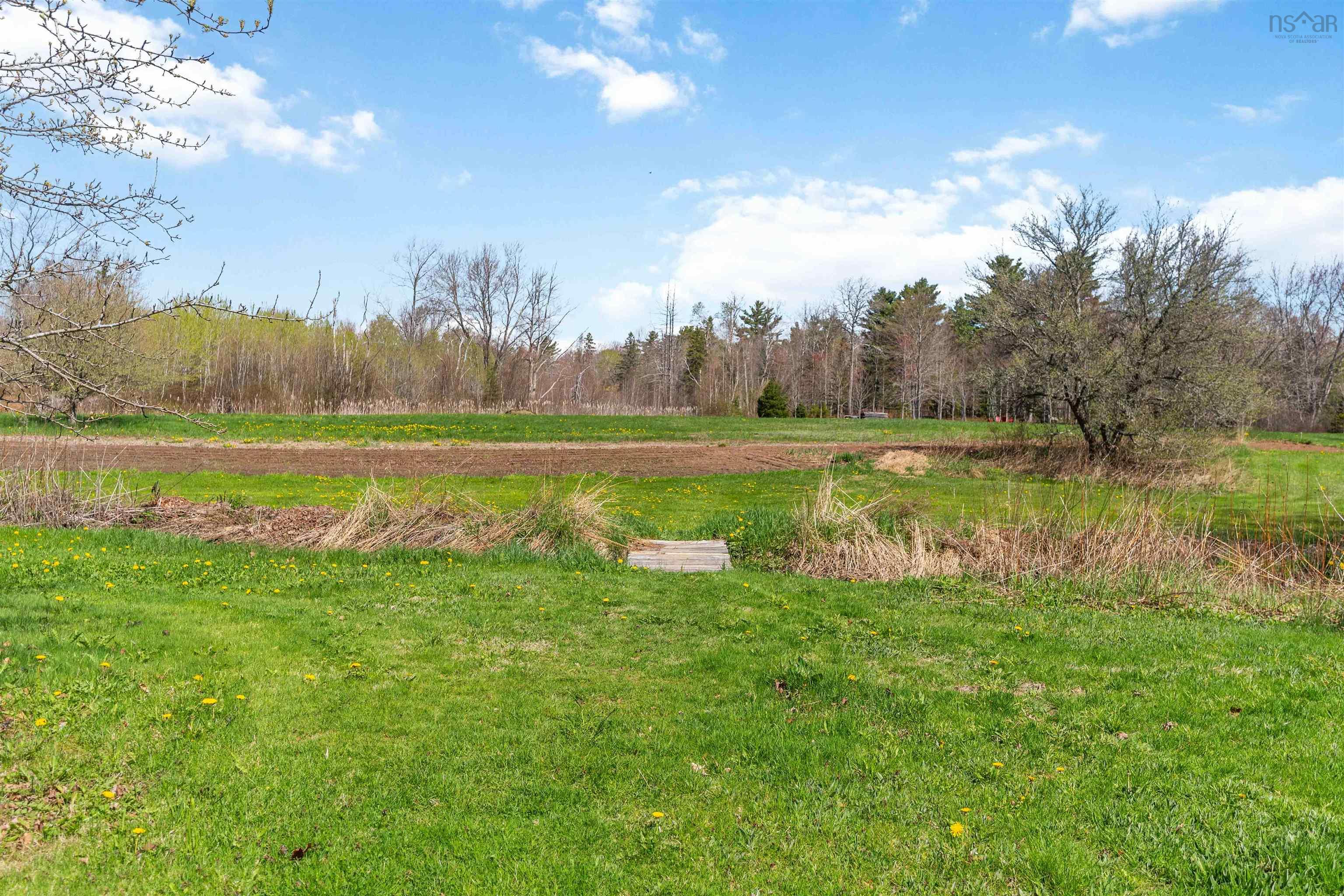 $324,900.00: 14305 Highway 1, Wilmot