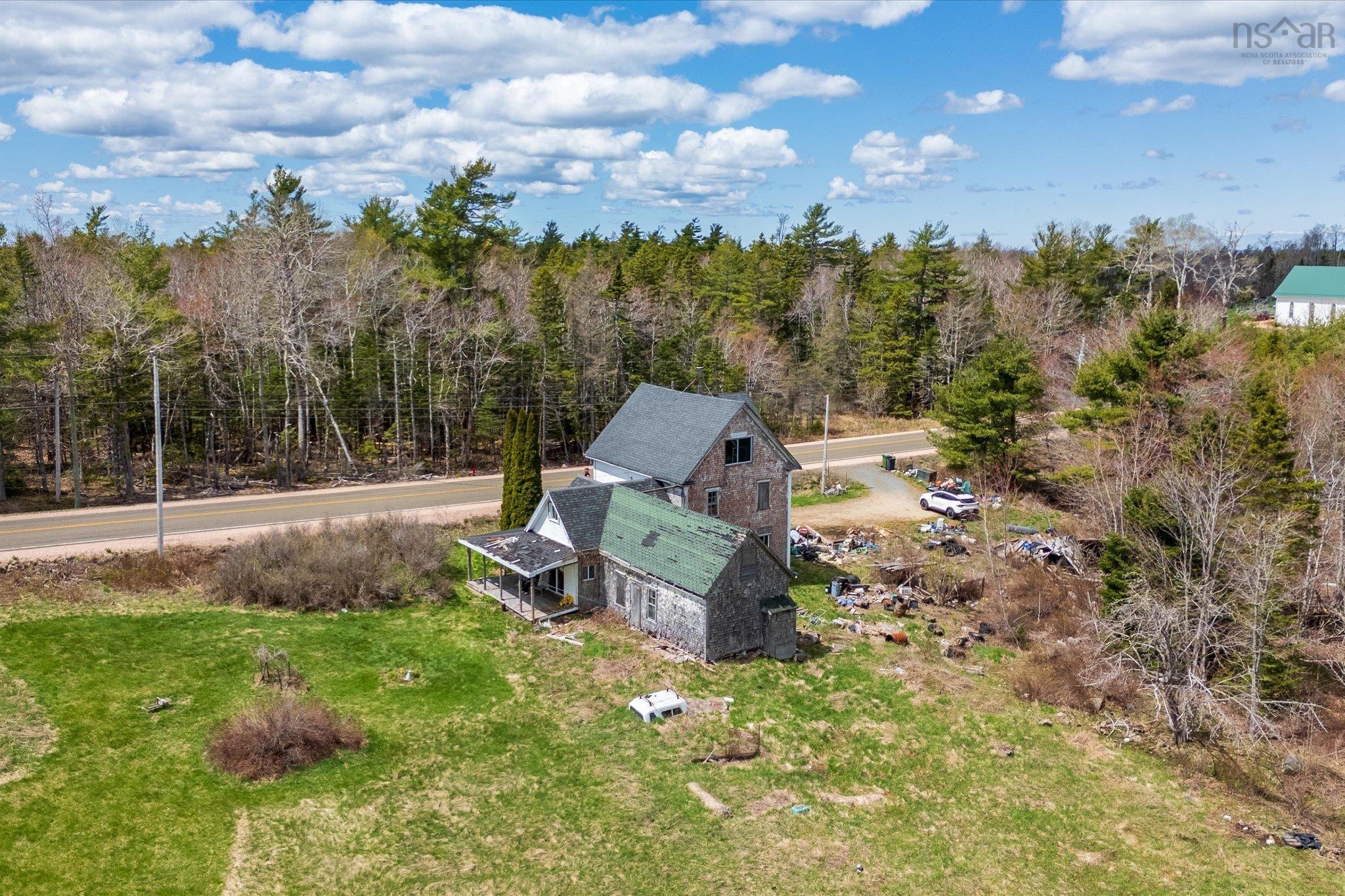 $89,900.00: 1170 Highway 10, Springfield