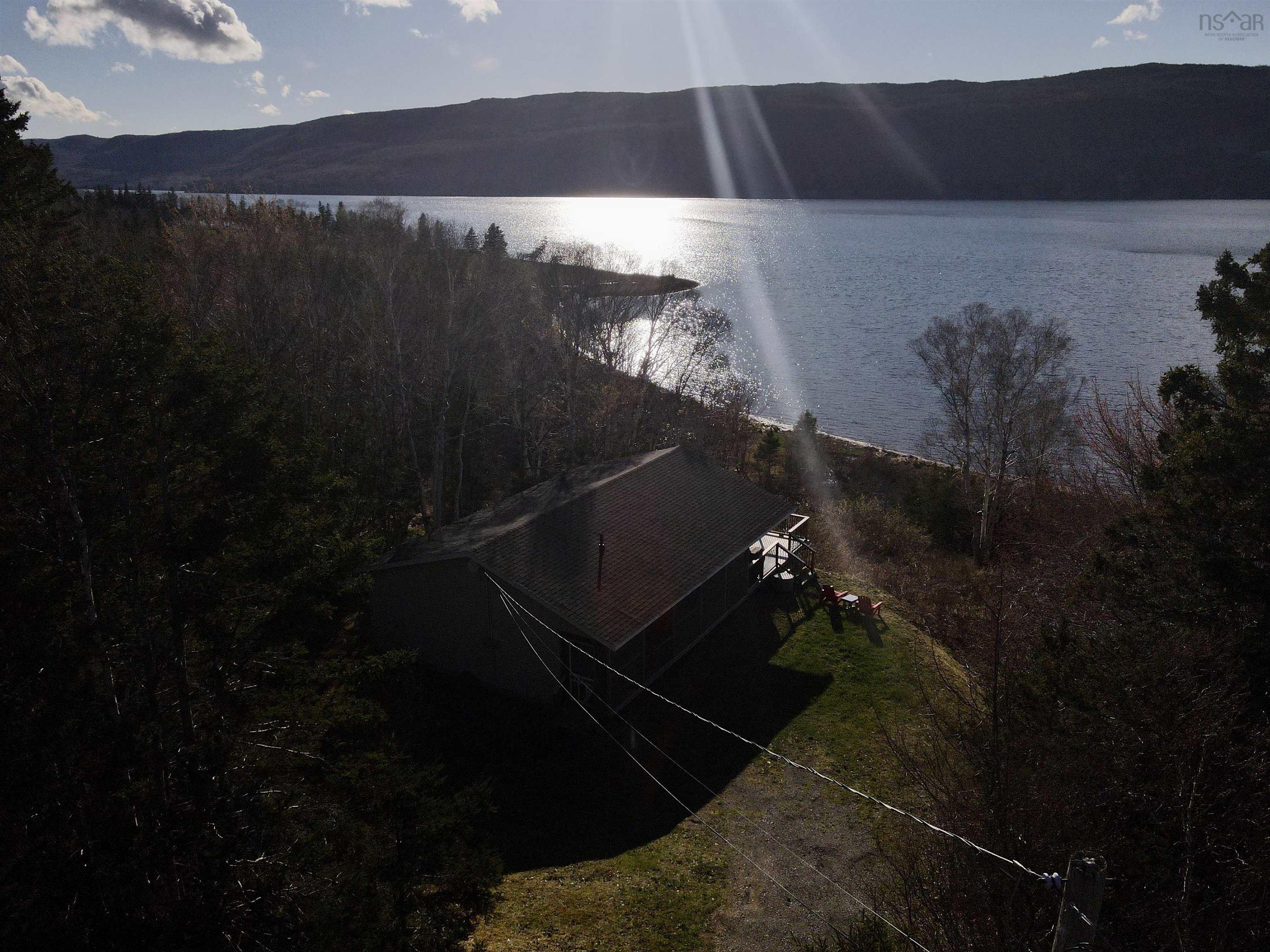 $399,900.00: 45 Shady Lane, Big Bras D