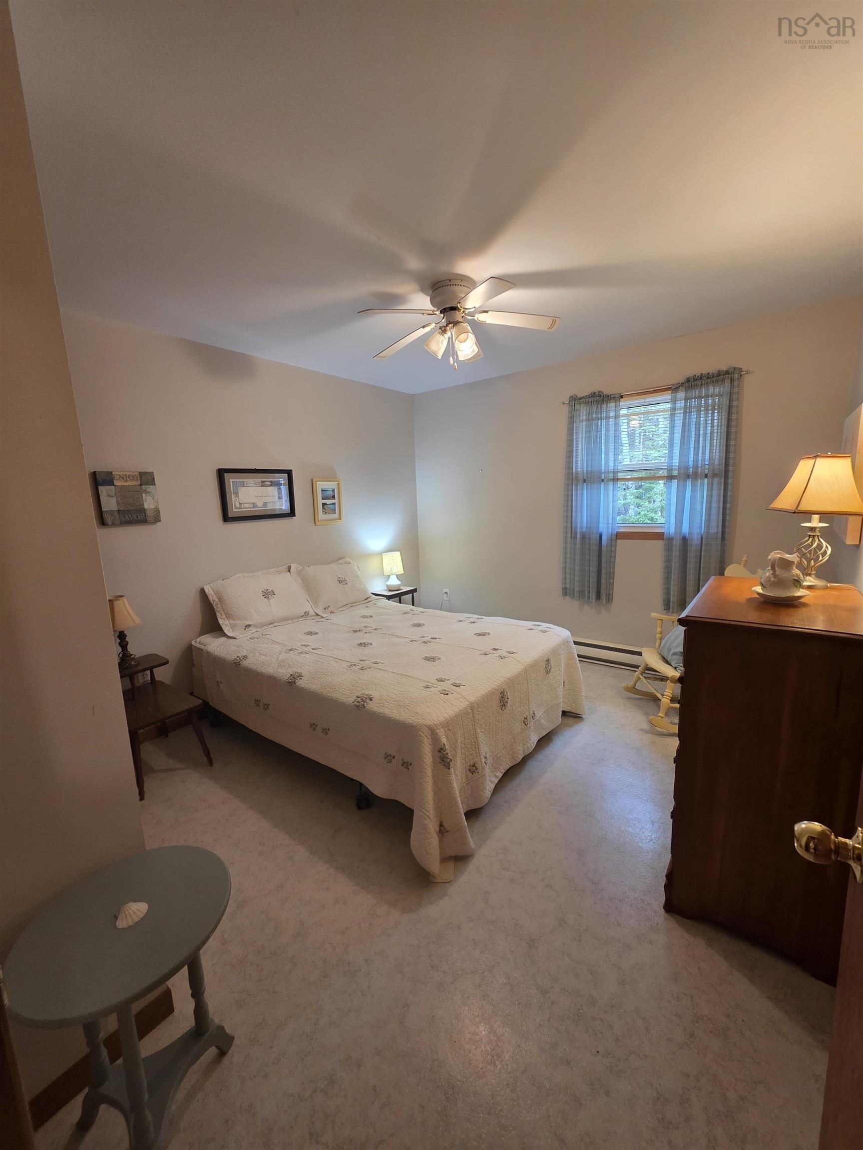 $399,900.00: 45 Shady Lane, Big Bras D