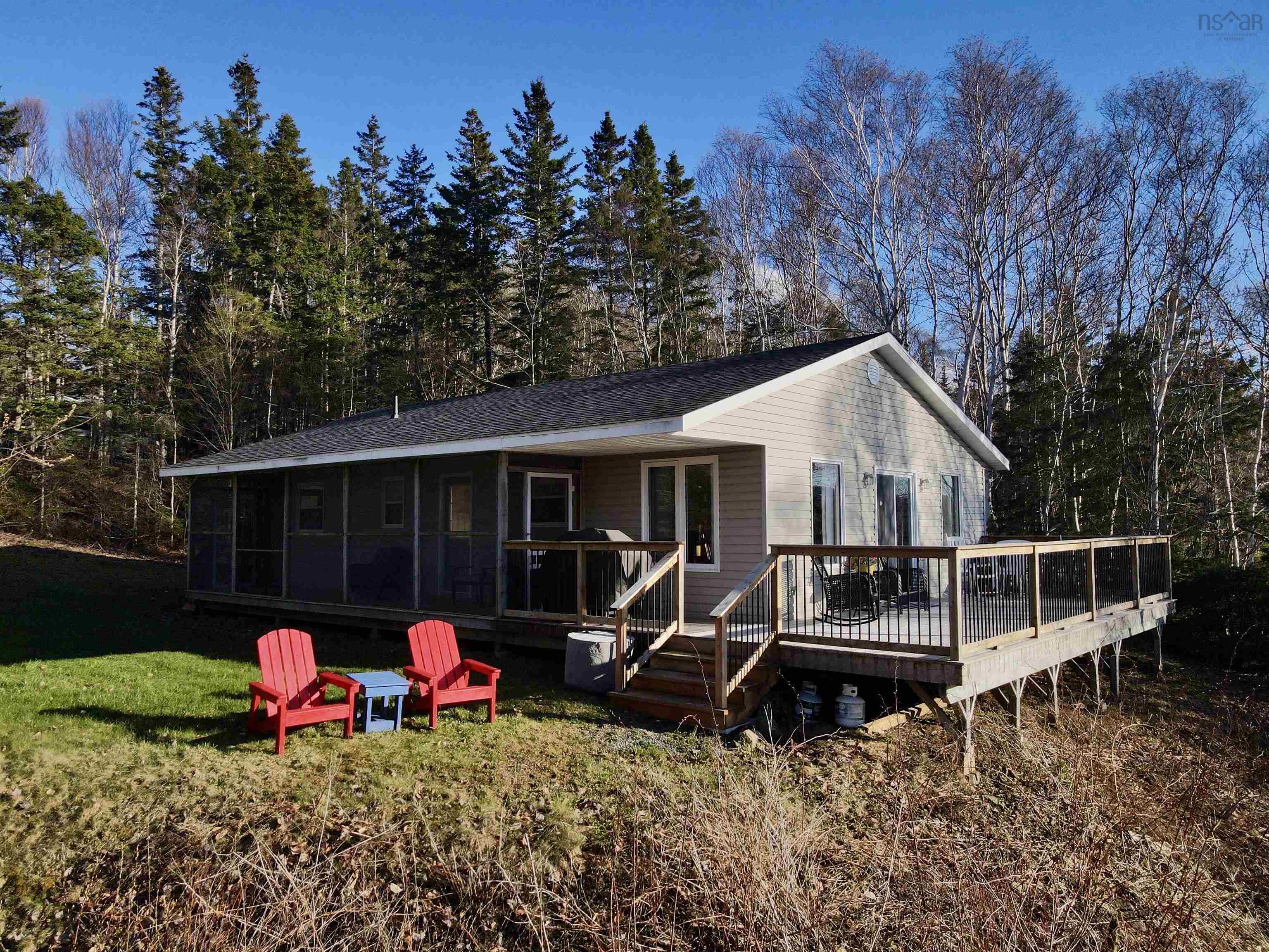 $399,900.00: 45 Shady Lane, Big Bras D