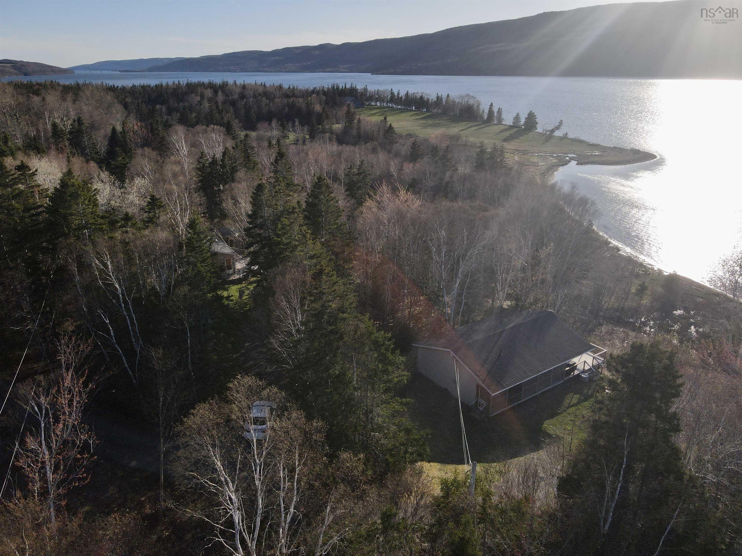 $399,900.00: 45 Shady Lane, Big Bras D