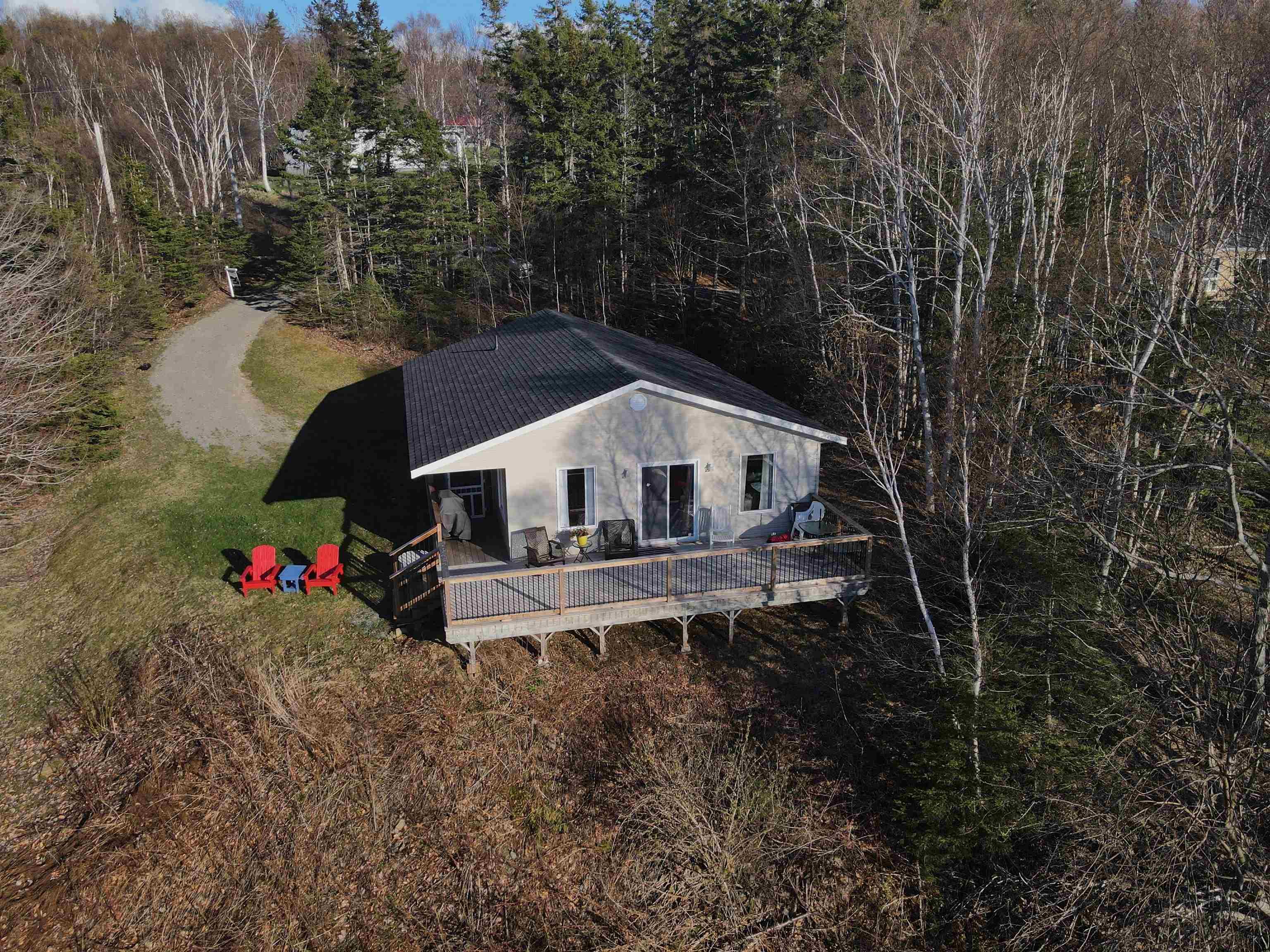 $399,900.00: 45 Shady Lane, Big Bras D