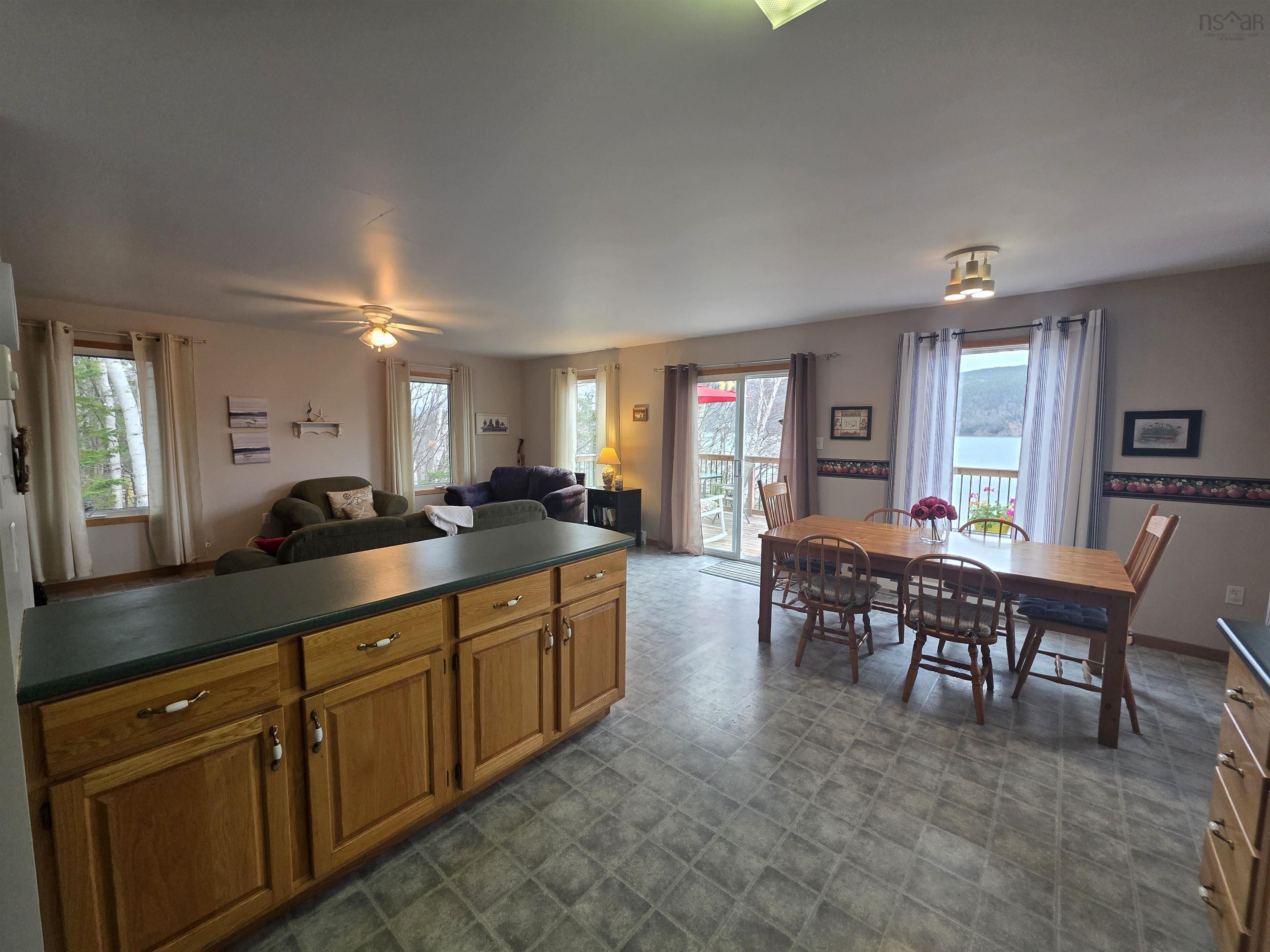 $399,900.00: 45 Shady Lane, Big Bras D