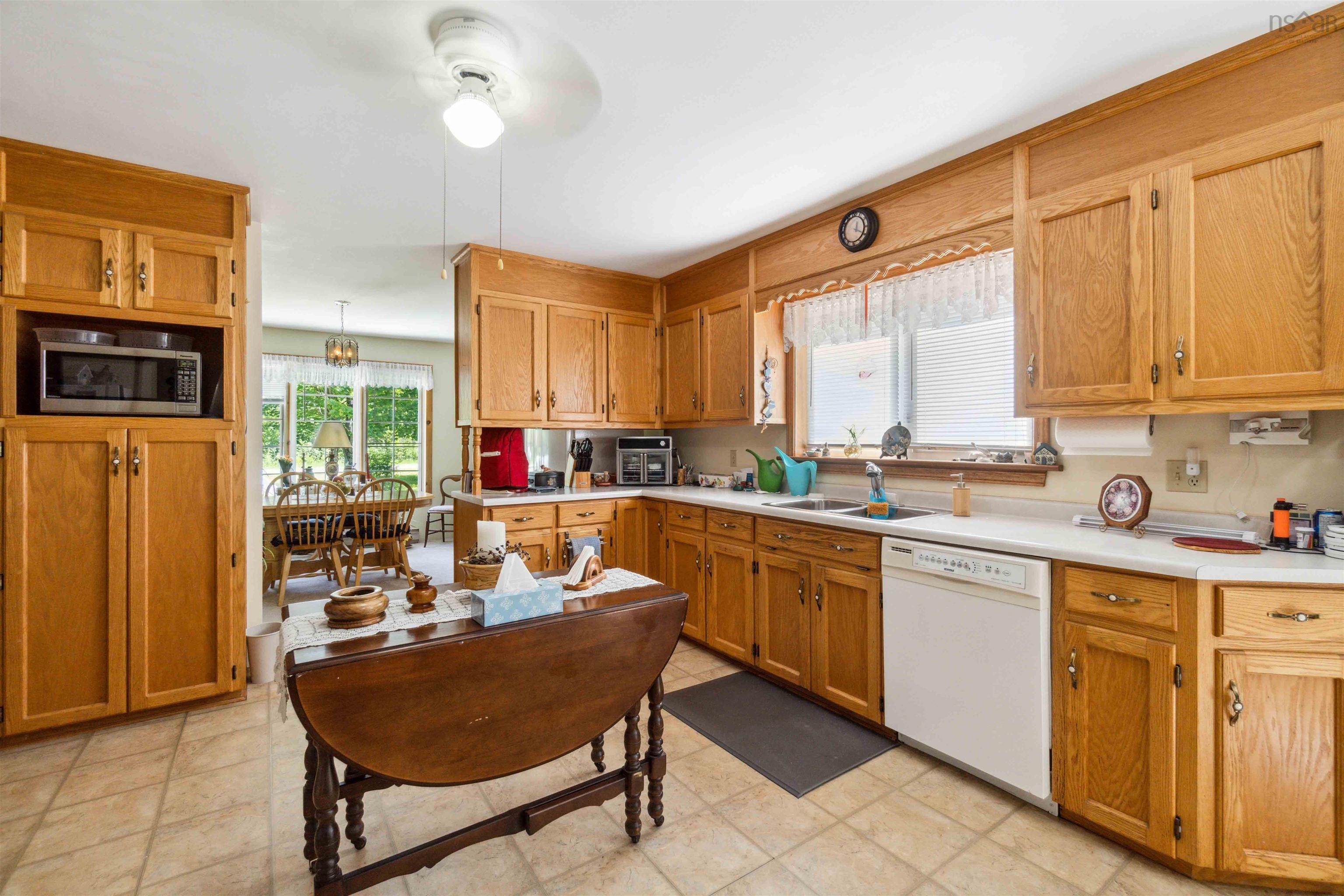 $359,999.00: 729 Parker Mountain Road, Parkers Cove